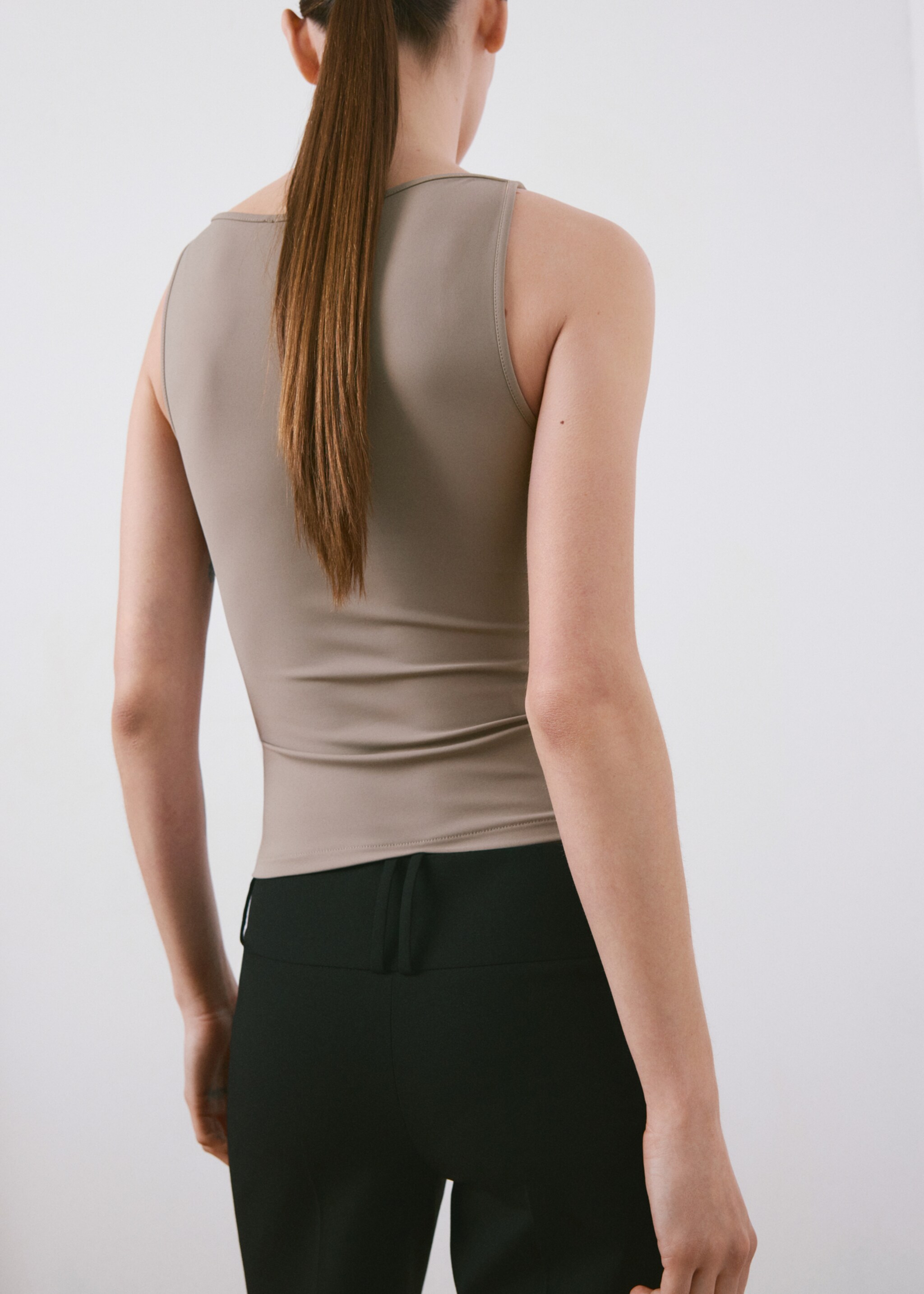 Fitted crop top - Reverse of the article, Light/Pastel Brown. Ref: 27065827-00.