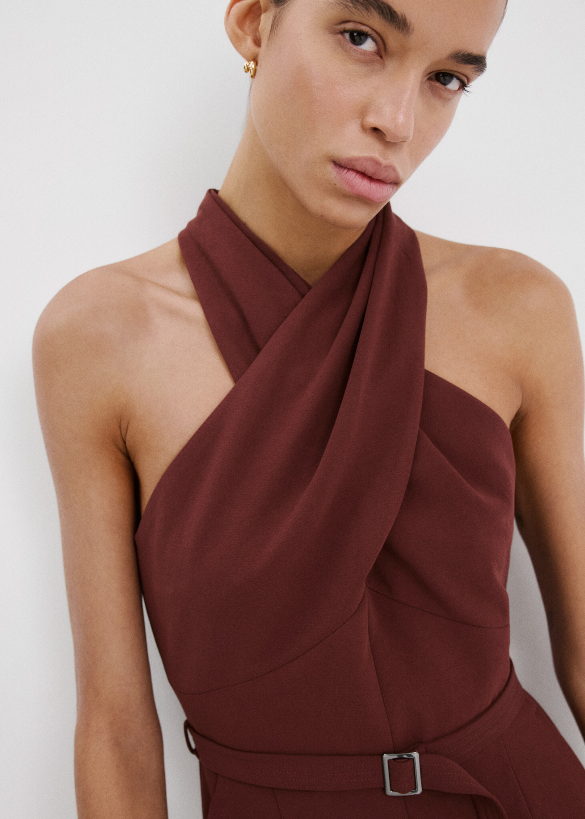 Belt wrap jumpsuit - Details of the article 1, Maroon. Ref: 27065833-00.