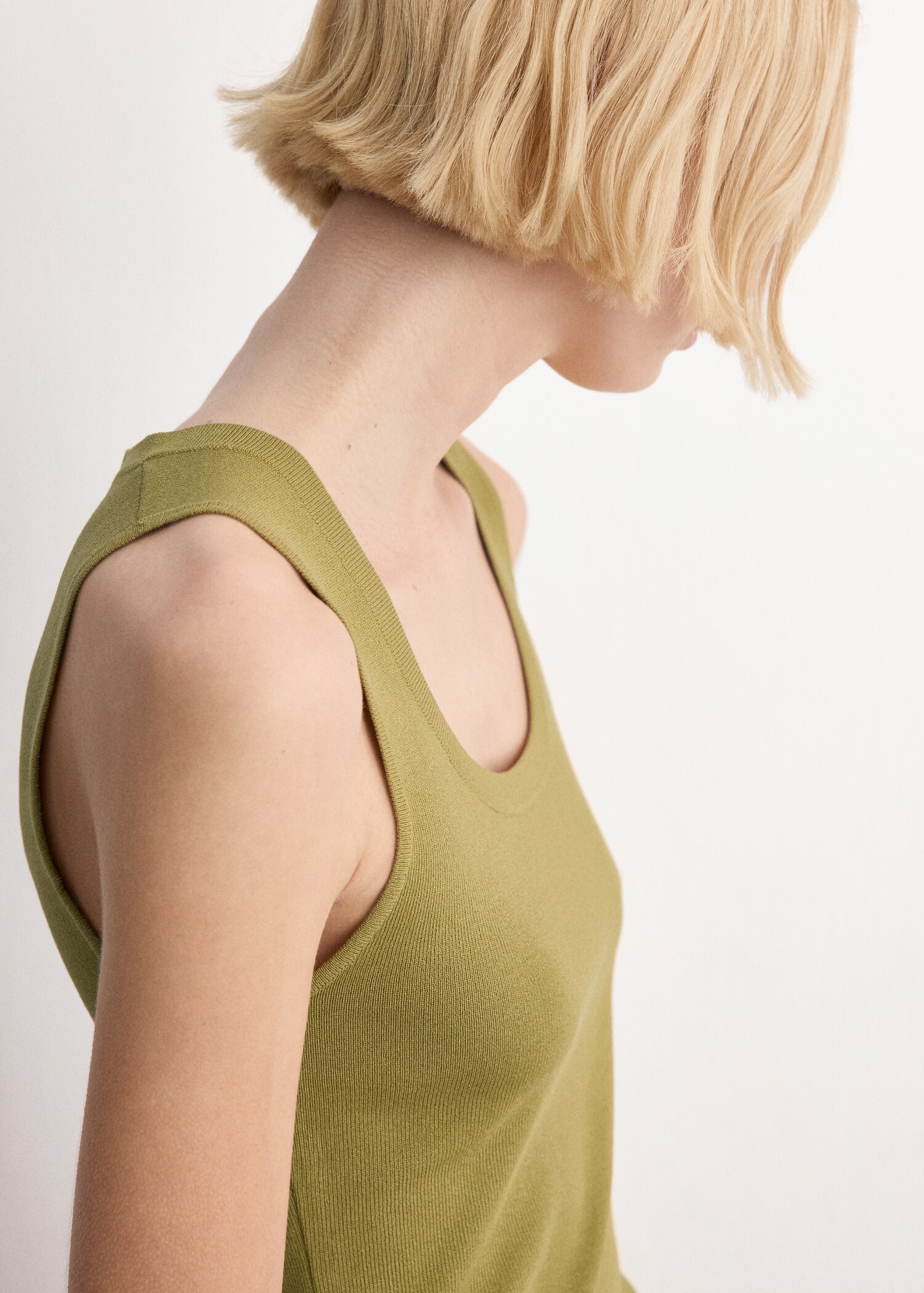 Round-neck knitted top - Details of the article 6
