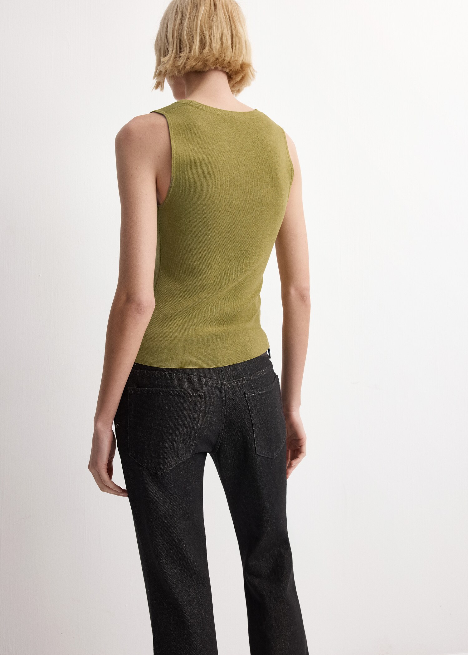 Round-neck knitted top - Reverse of the article