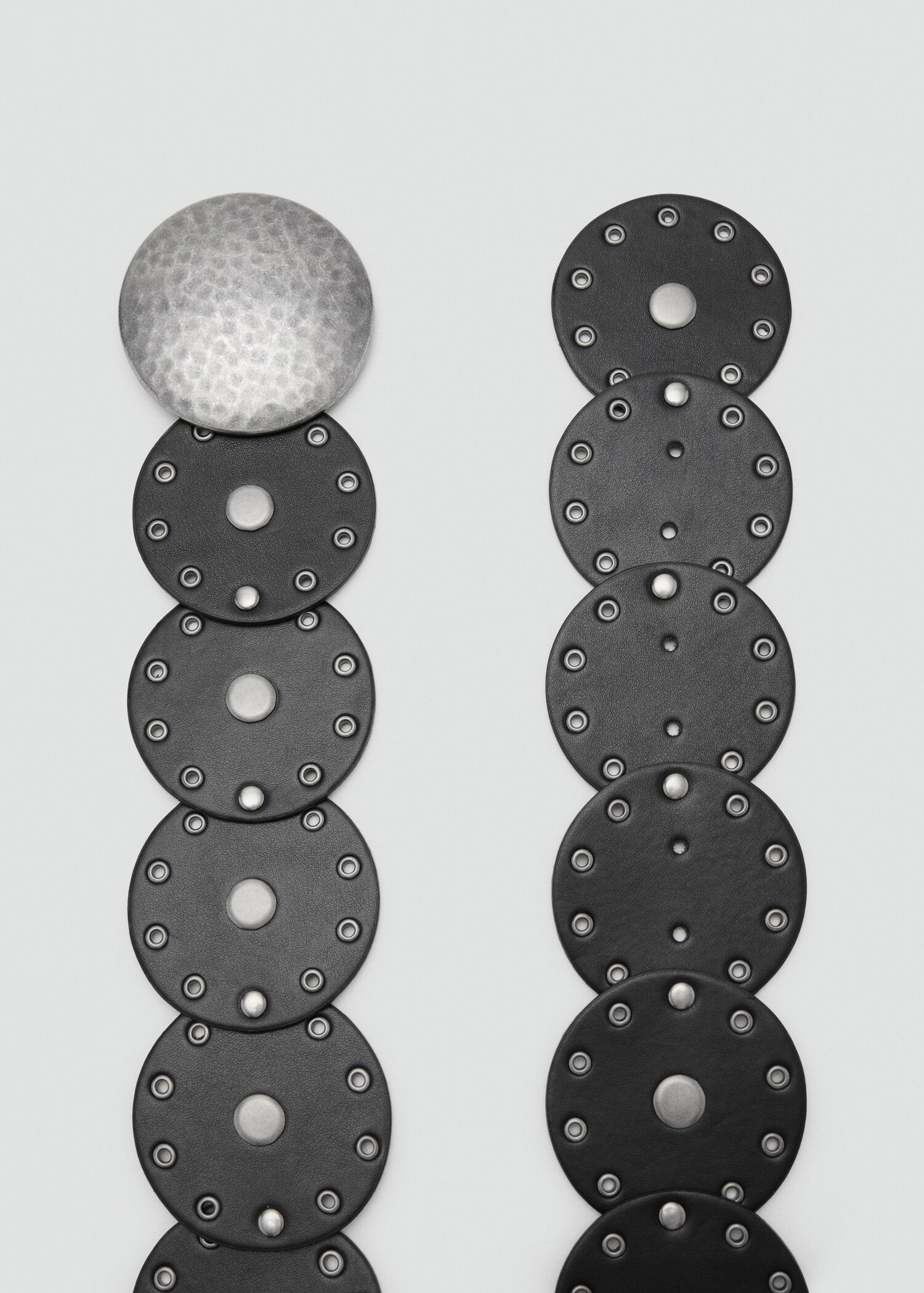 حزام بمسامير - تفاصيل المنتج 1