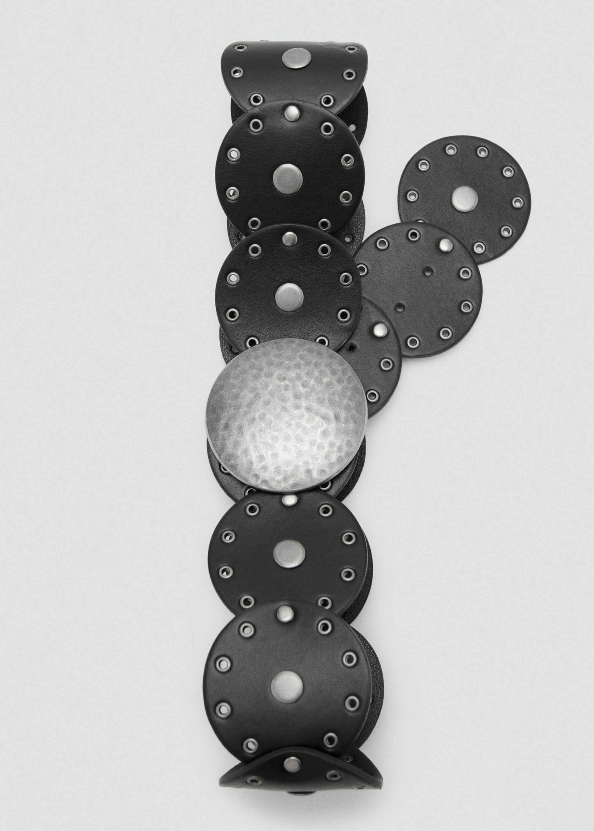 حزام بمسامير - تفاصيل المنتج 2, أسود. Ref: 27065837-00.