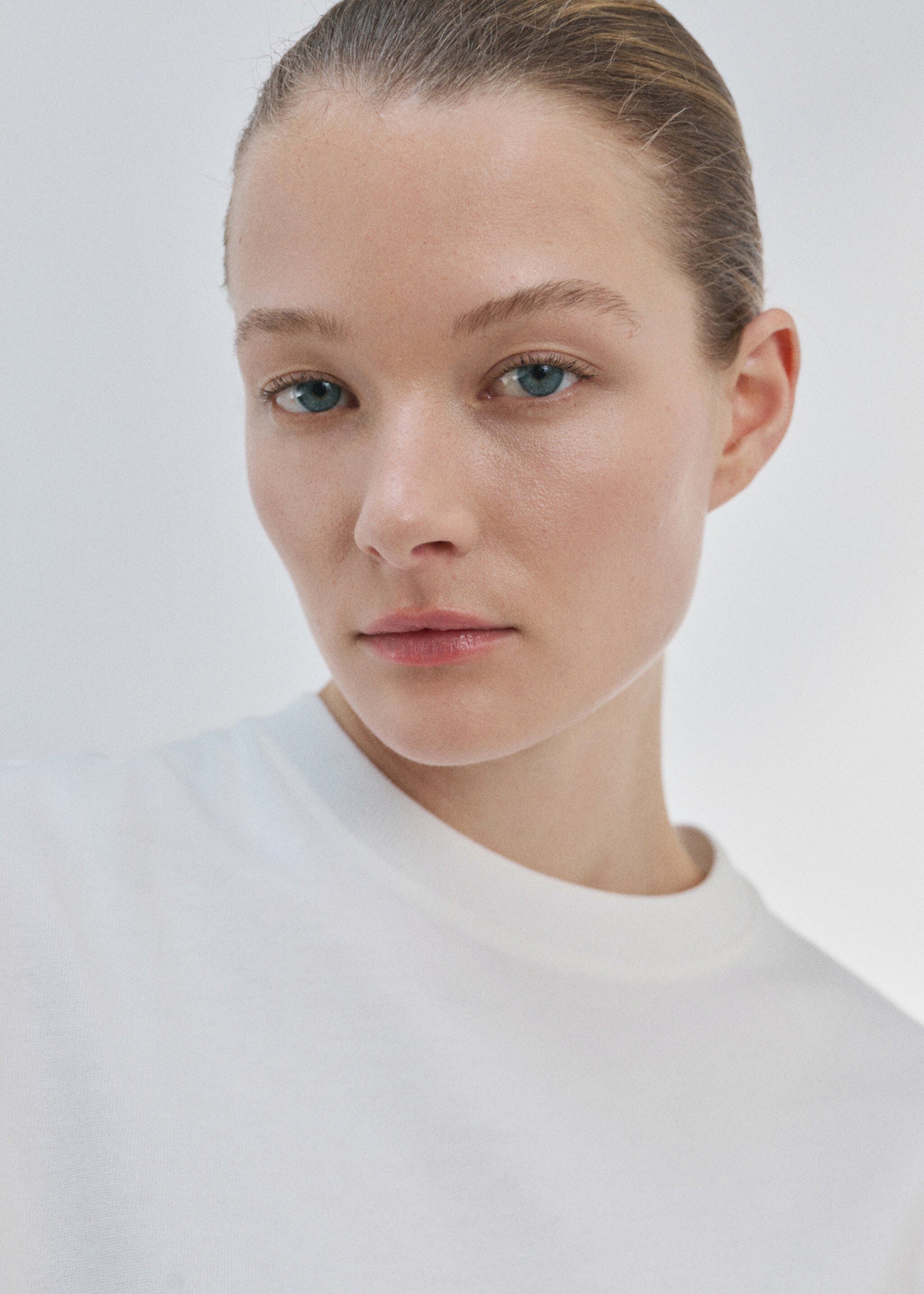 Oversized cotton t-shirt - Details of the article 1, White. Ref: 27065838-00.