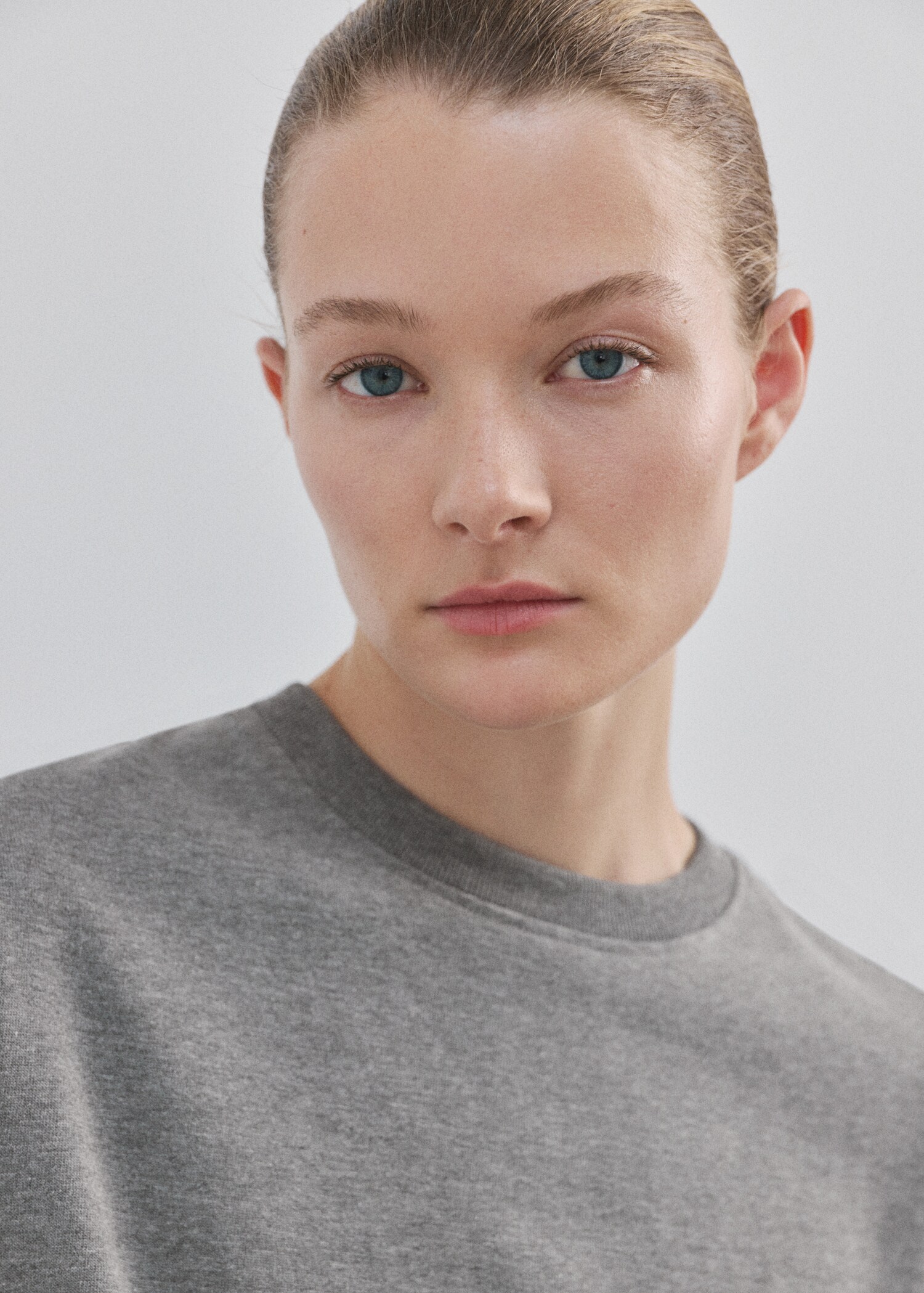 Oversized cotton t-shirt - Details of the article 1