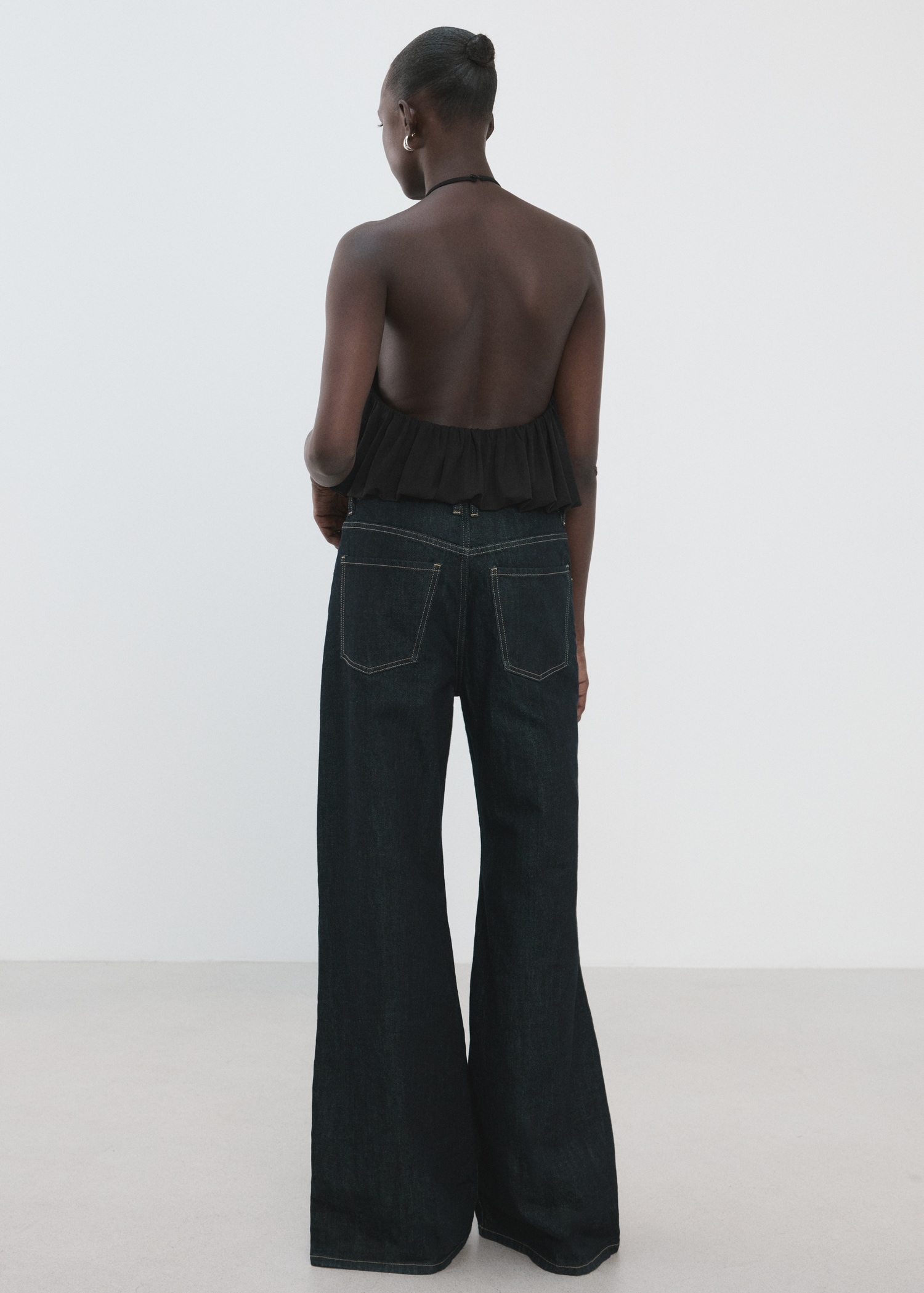 Body halter com efeito abaloado - Verso do artigo