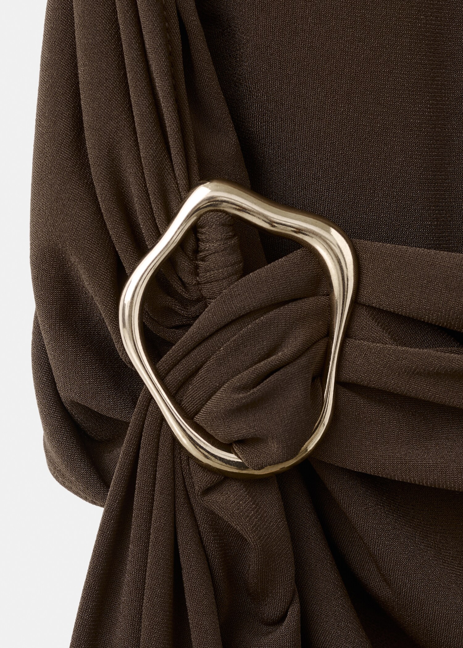 Robe broche corps froncé - Détail de l'article 8