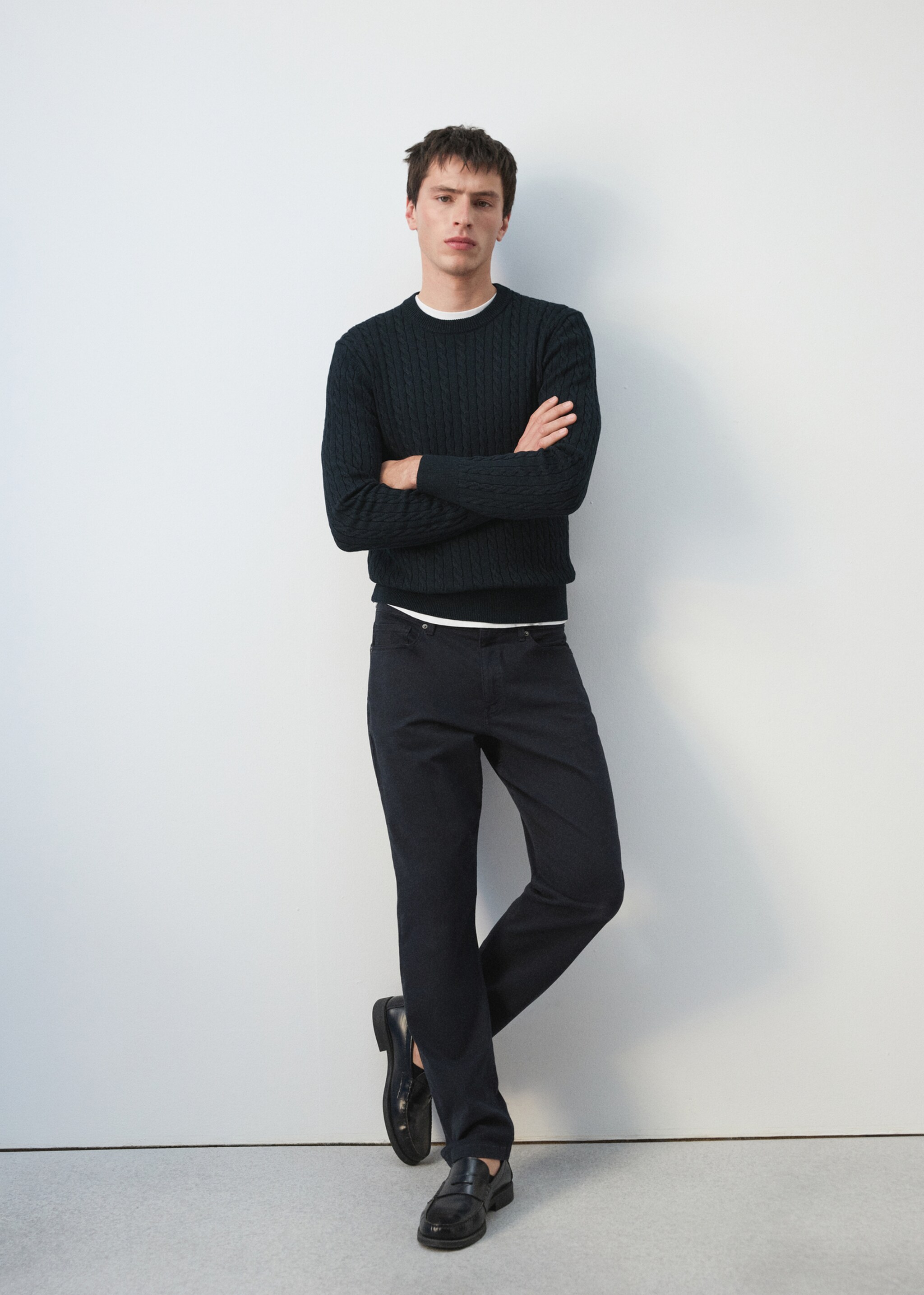 100% cotton cable knit sweater - Details of the article 6, Night Blue. Ref: 27065939-00.