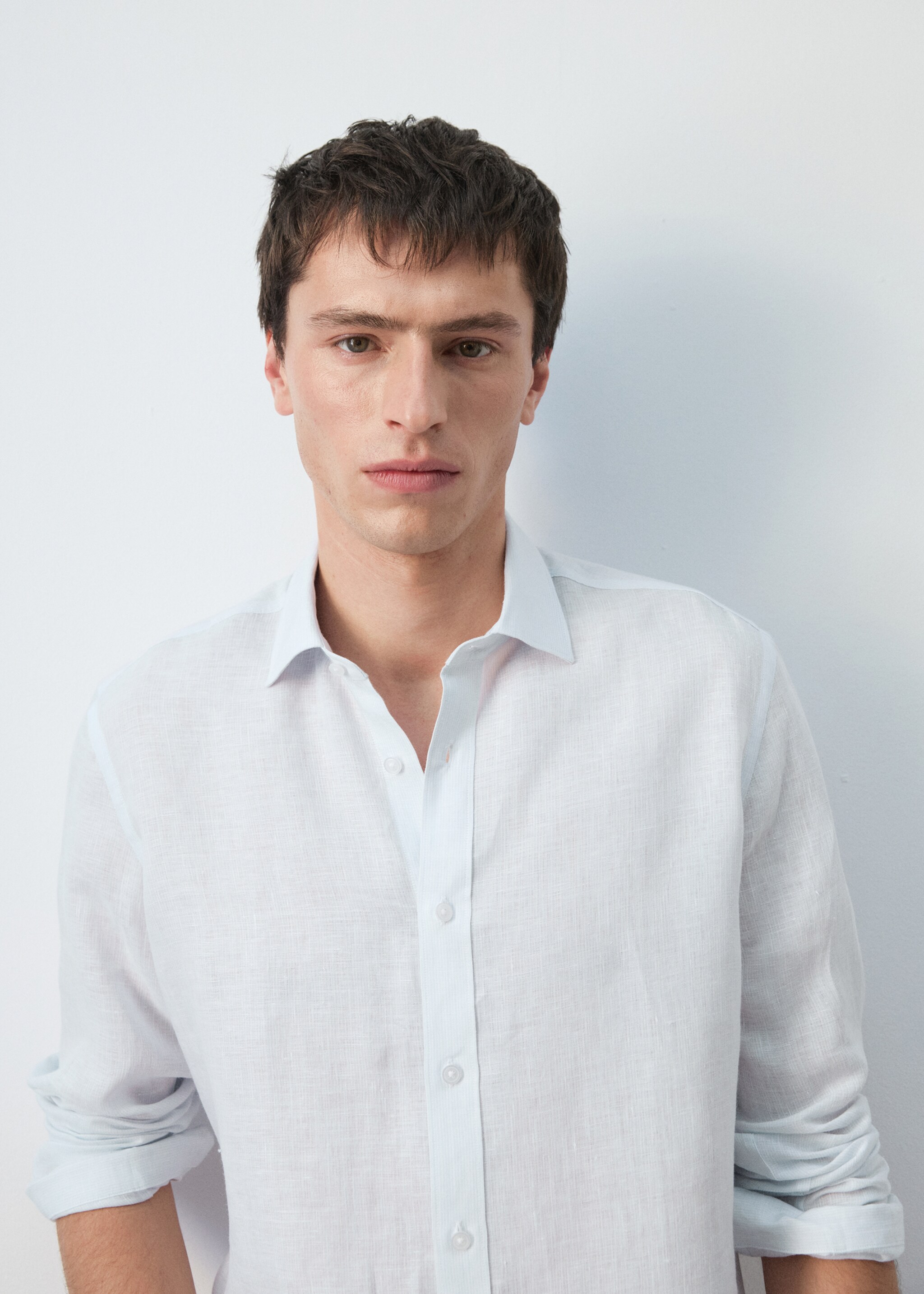 Chemise regular fit 100 % lin - Détail de l'article 1, Bleu ciel. Ref: 27065940-00.