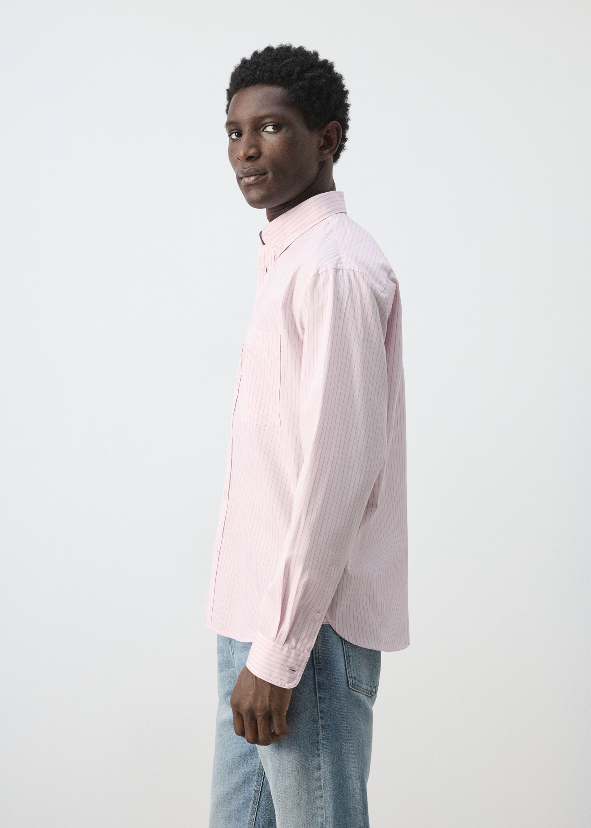 100% cotton relaxed fit striped shirt - Details of the article 2, Pastel Pink. Ref: 27065945-00.