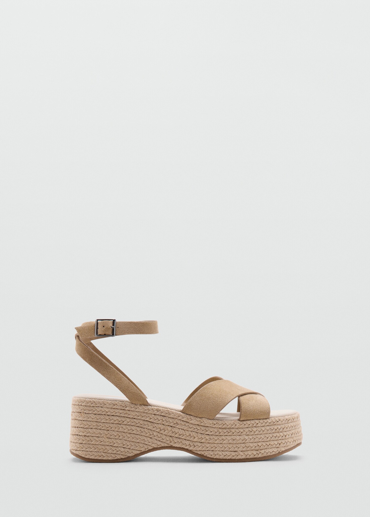 Platform sandals with crossed straps - Article without model