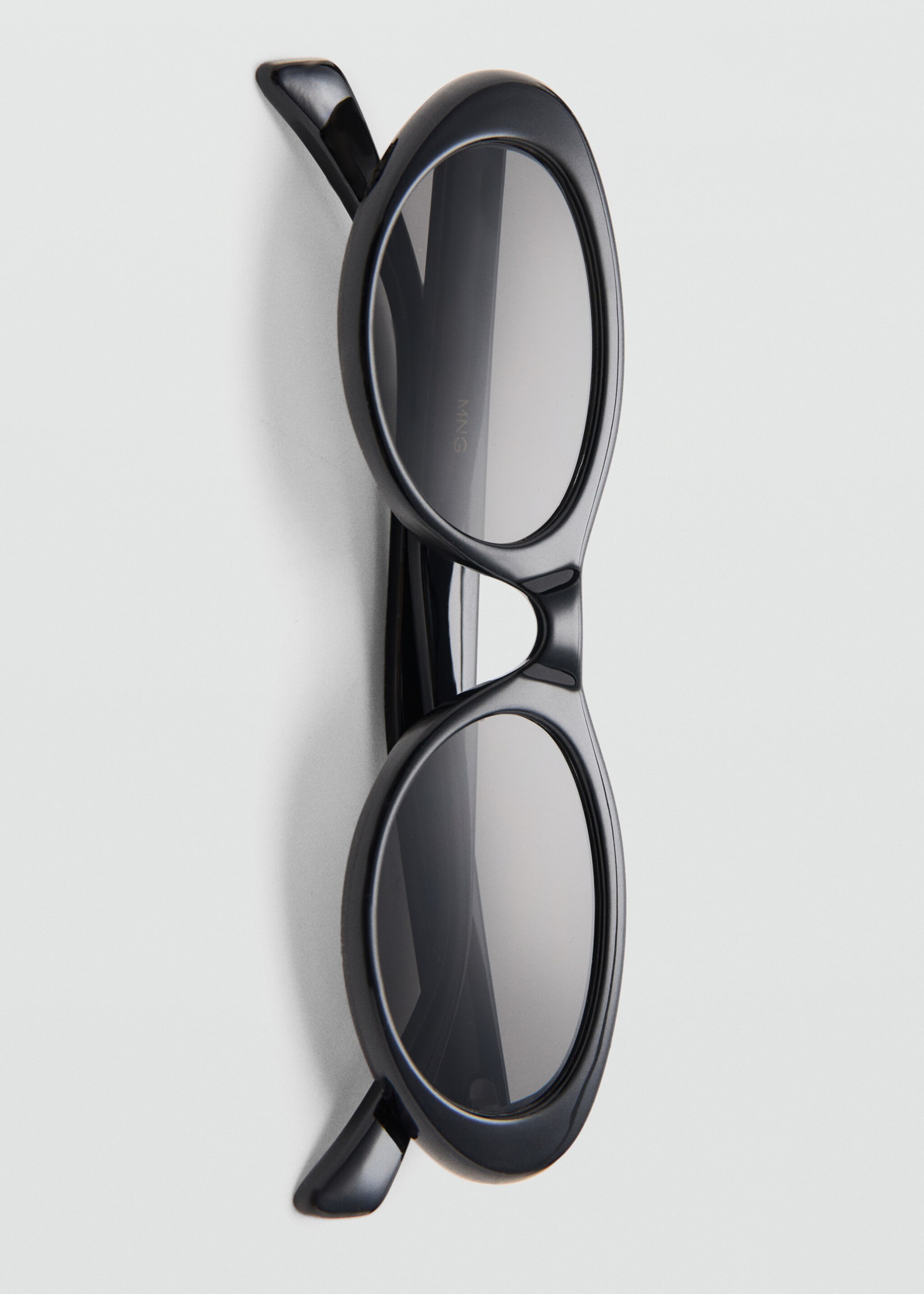 Resin frame sunglasses - Details of the article 2, Black. Ref: 27065950-00.