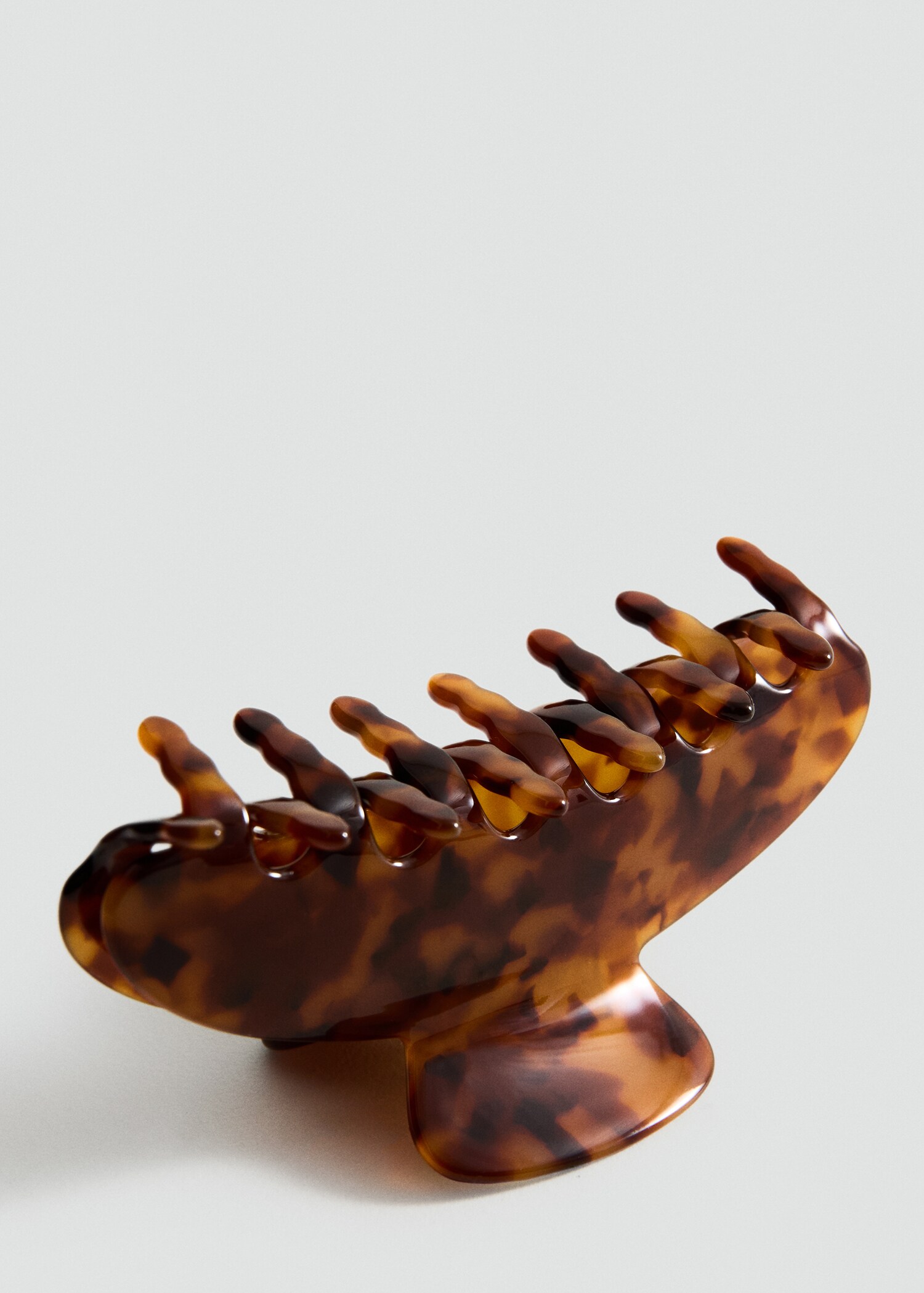 Pearl-effect hair clip - Details of the article 1