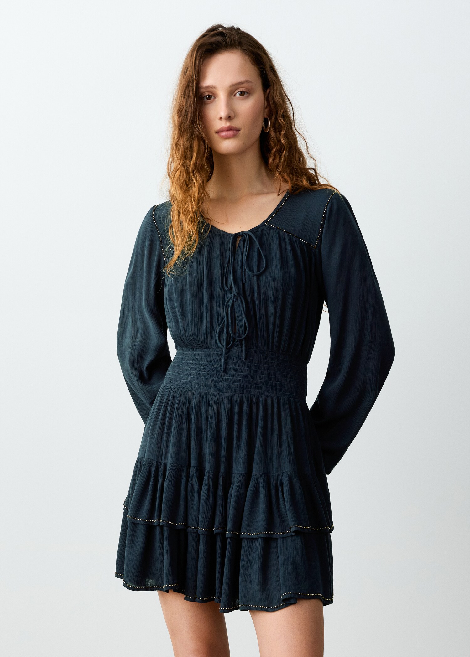 Short dress with bead detail - Medium plane