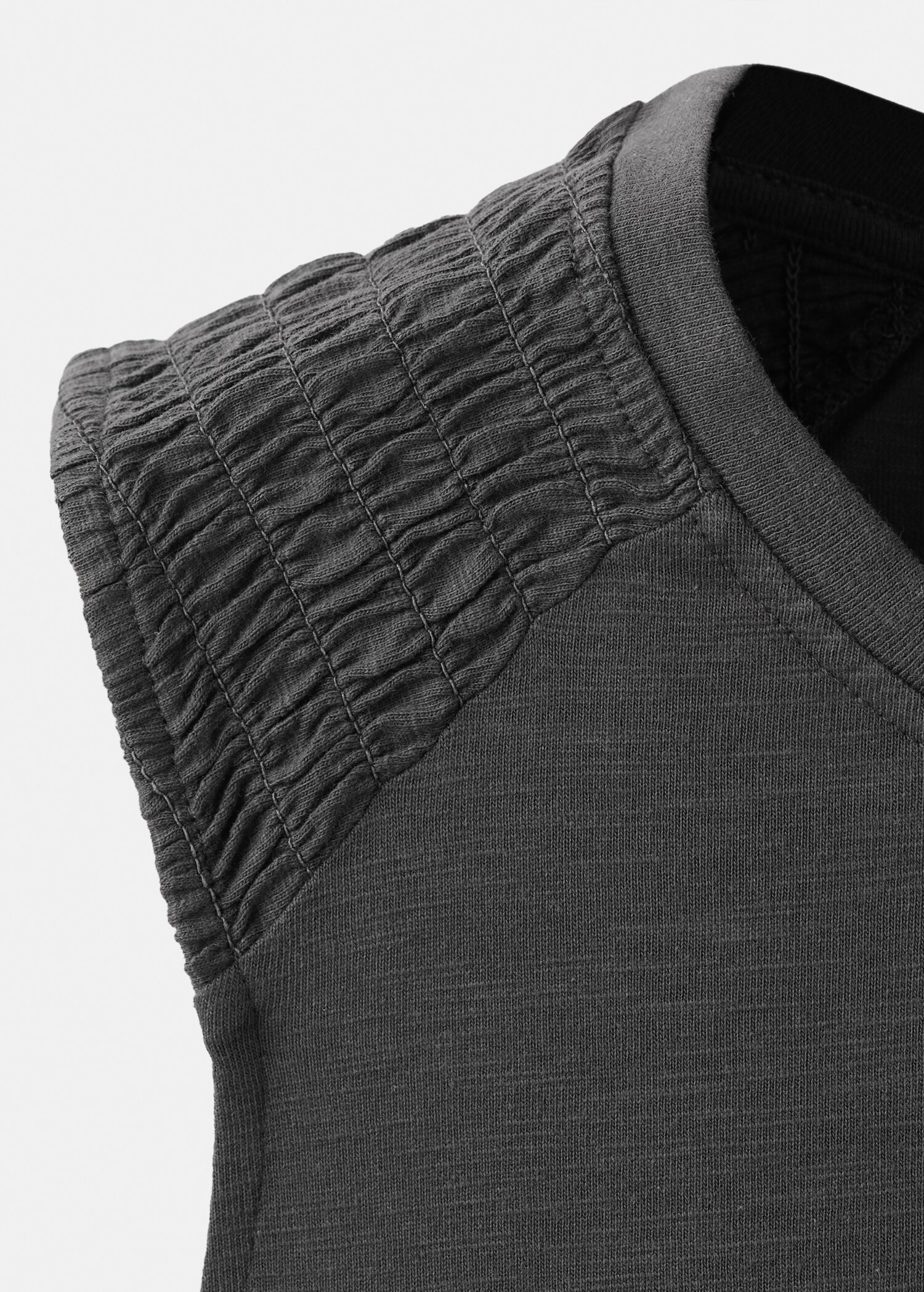 Maxi dress with slit details - Details of the article 8