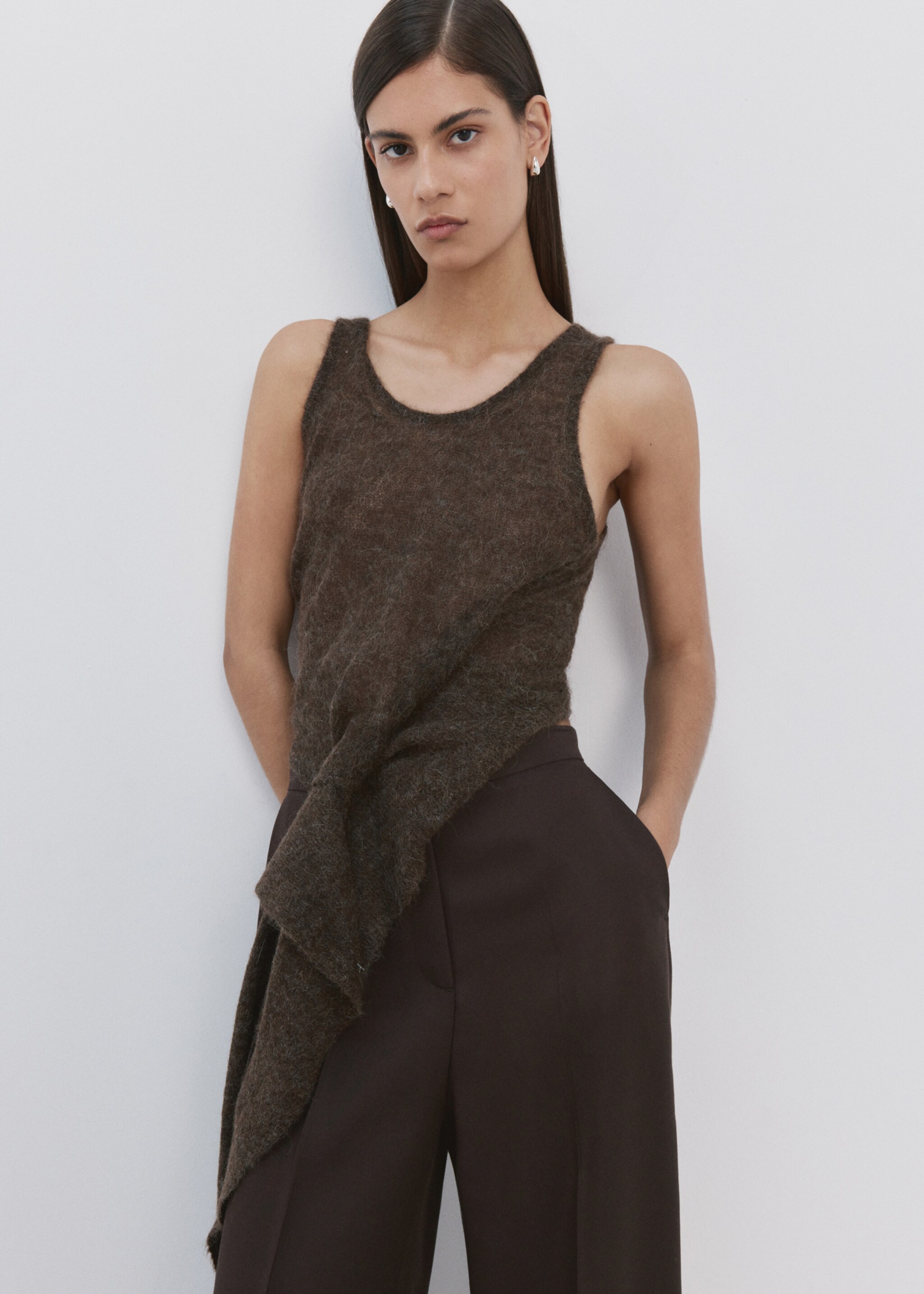 High-waisted lyocell pants - Details of the article 1, Chocolate. Ref: 27065964-00.