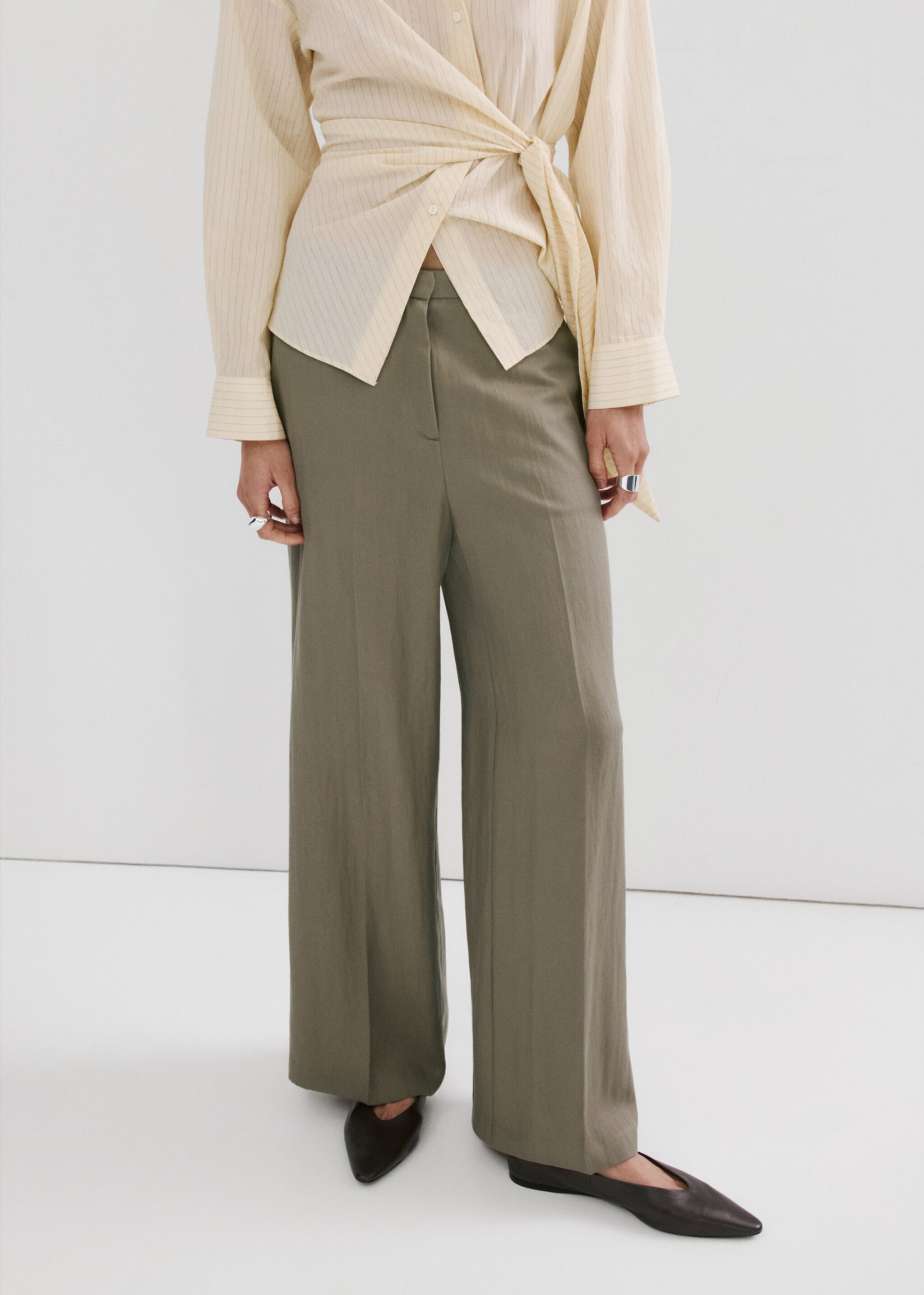 High-waisted lyocell pants - Medium plane, Khaki. Ref: 27065964-00.
