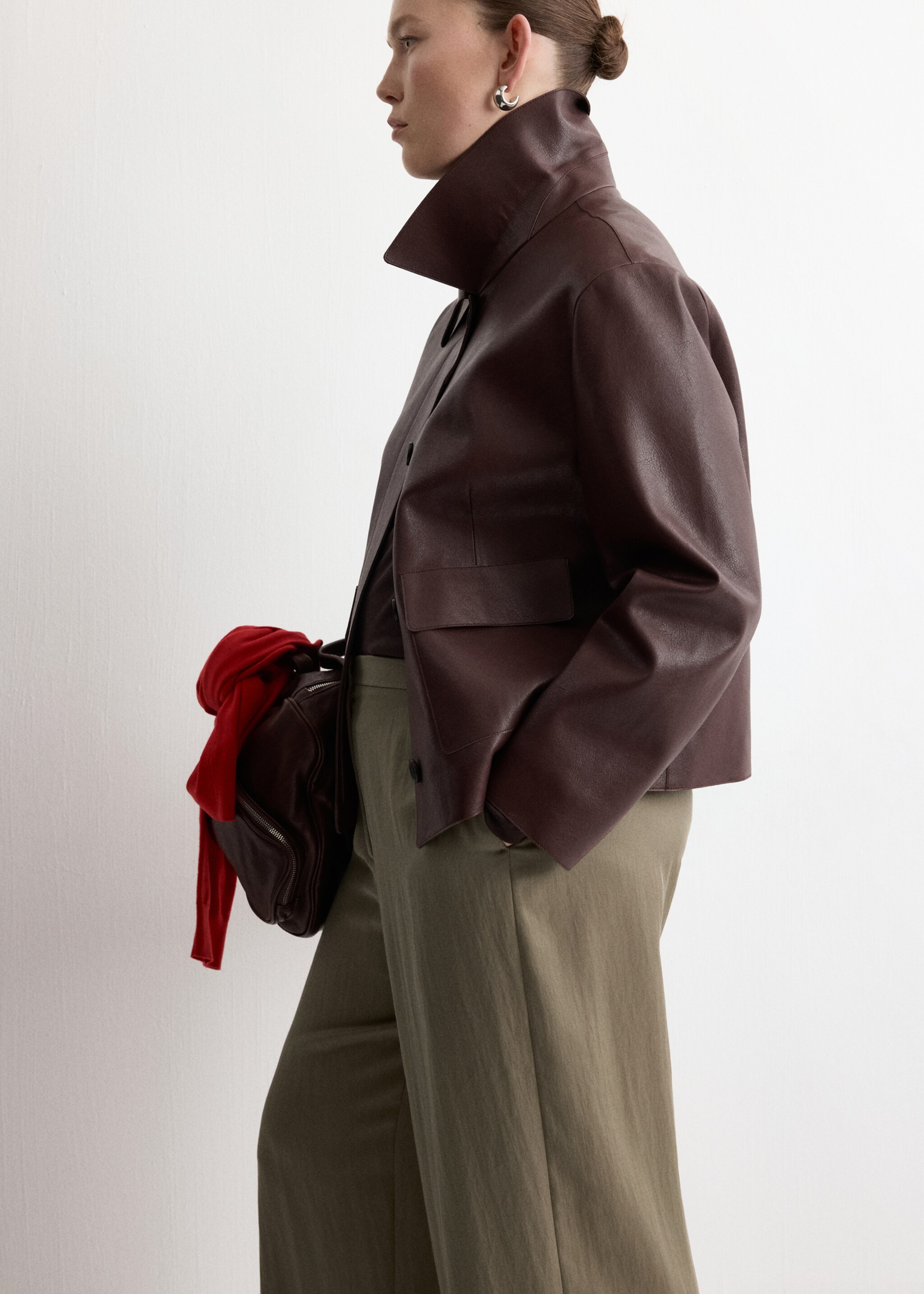 High-waisted lyocell pants - Details of the article 5, Khaki. Ref: 27065964-00.