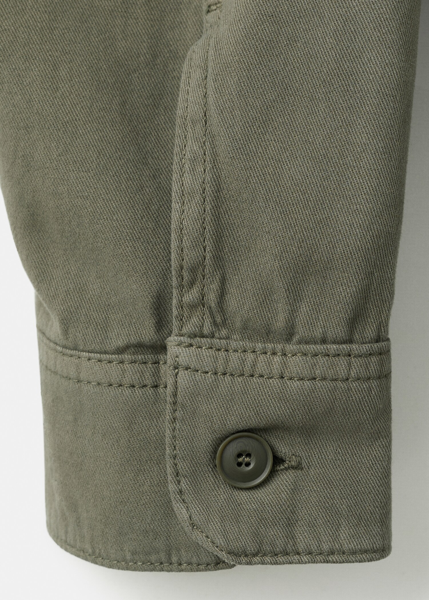 100% cotton overshirt with pockets - Details of the article 0