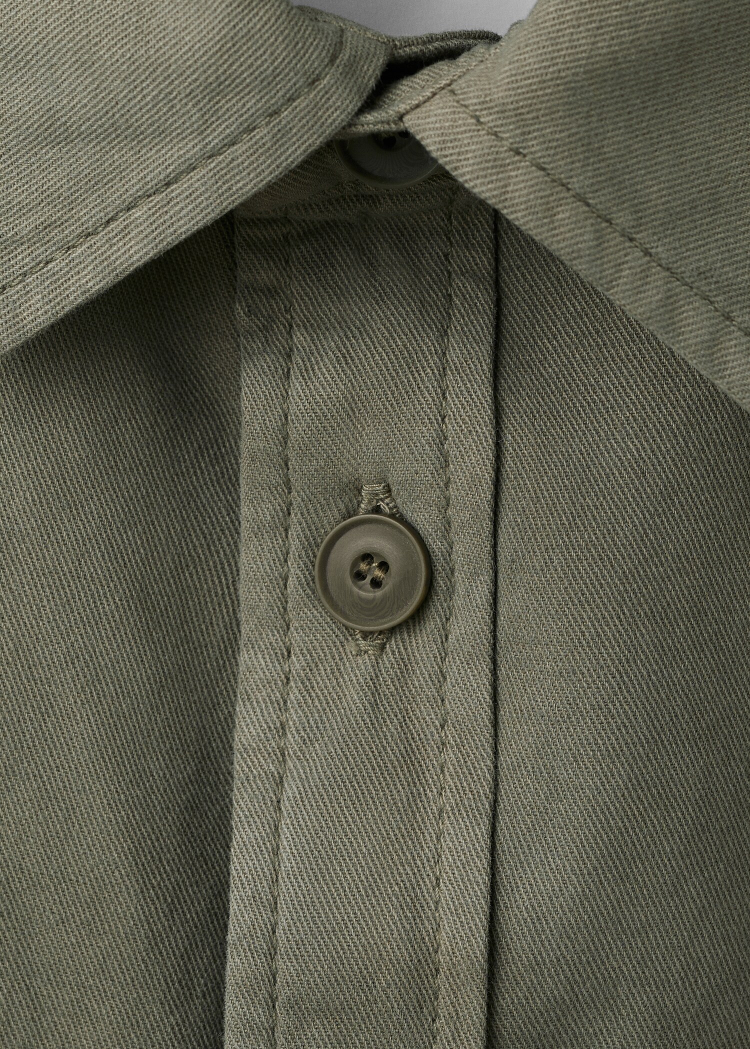 100% cotton overshirt with pockets - Details of the article 8