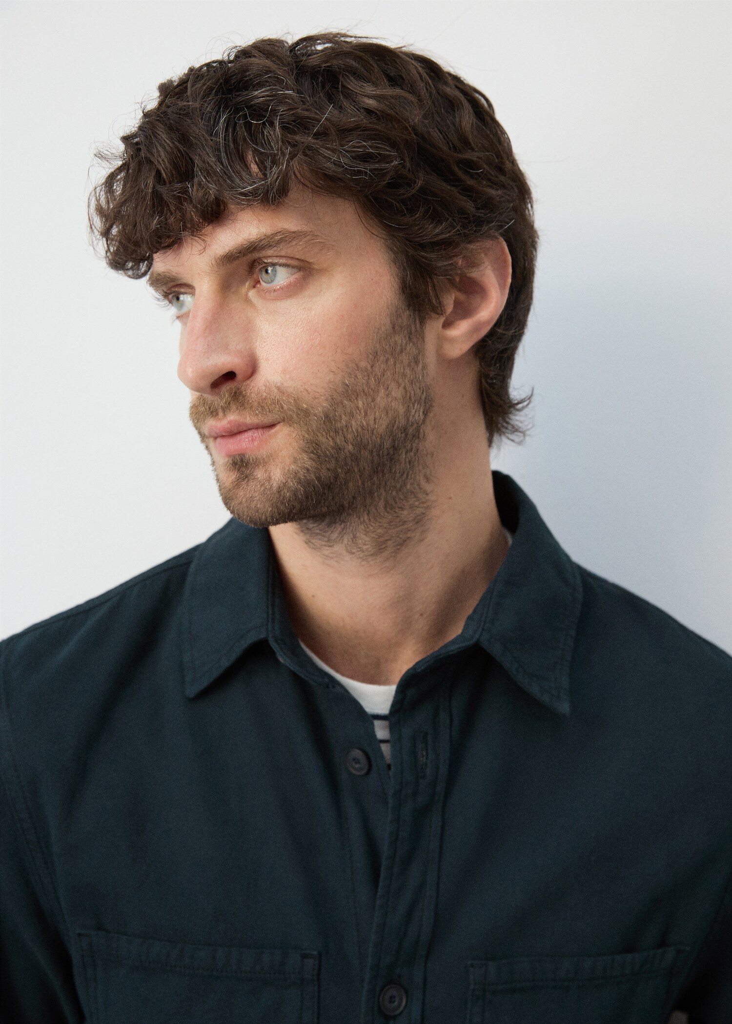 100% cotton overshirt with pockets - Details of the article 1