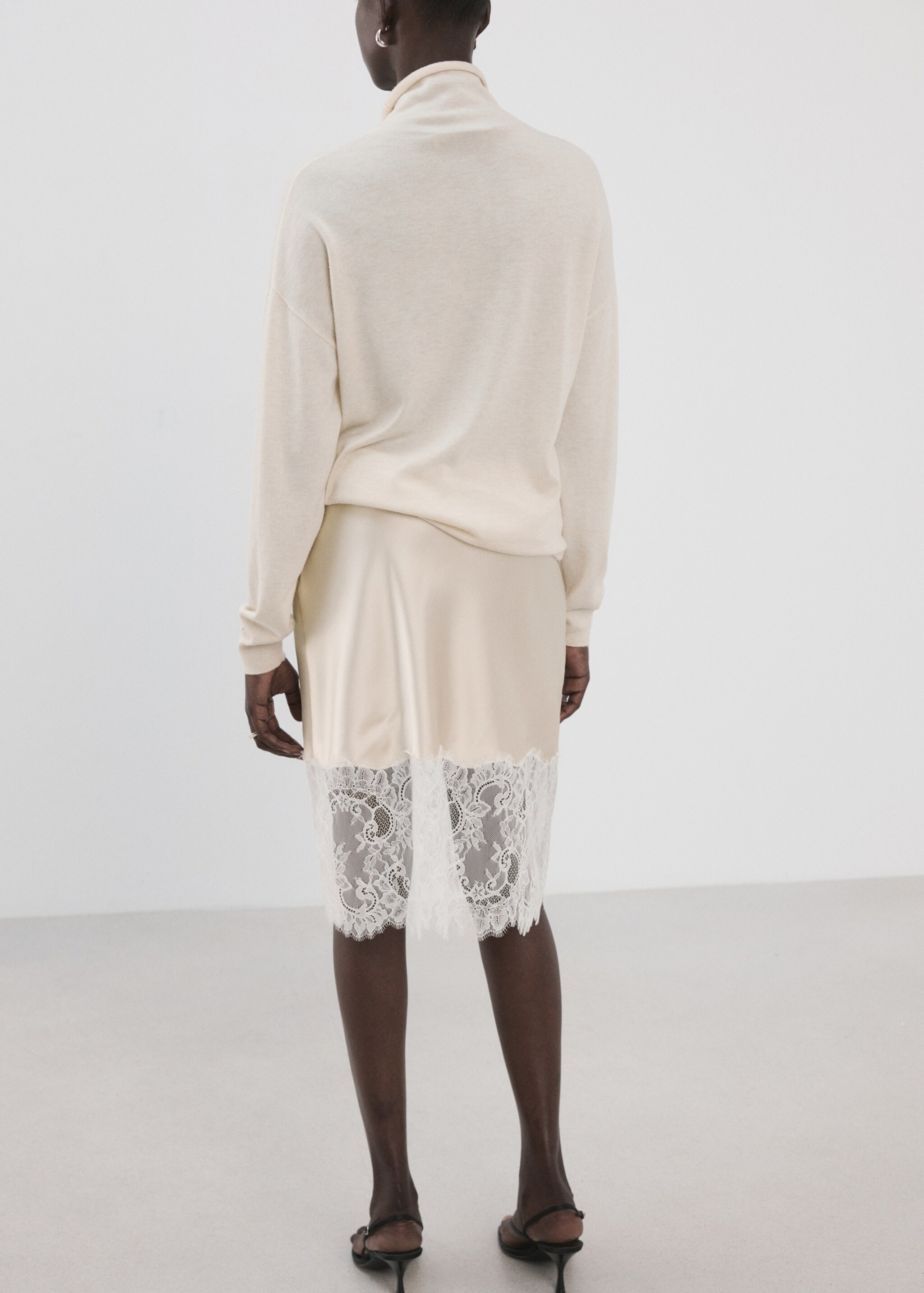 Jupe lingerie en dentelle - Verso de l’article, Beige. Ref: 27065999-00.