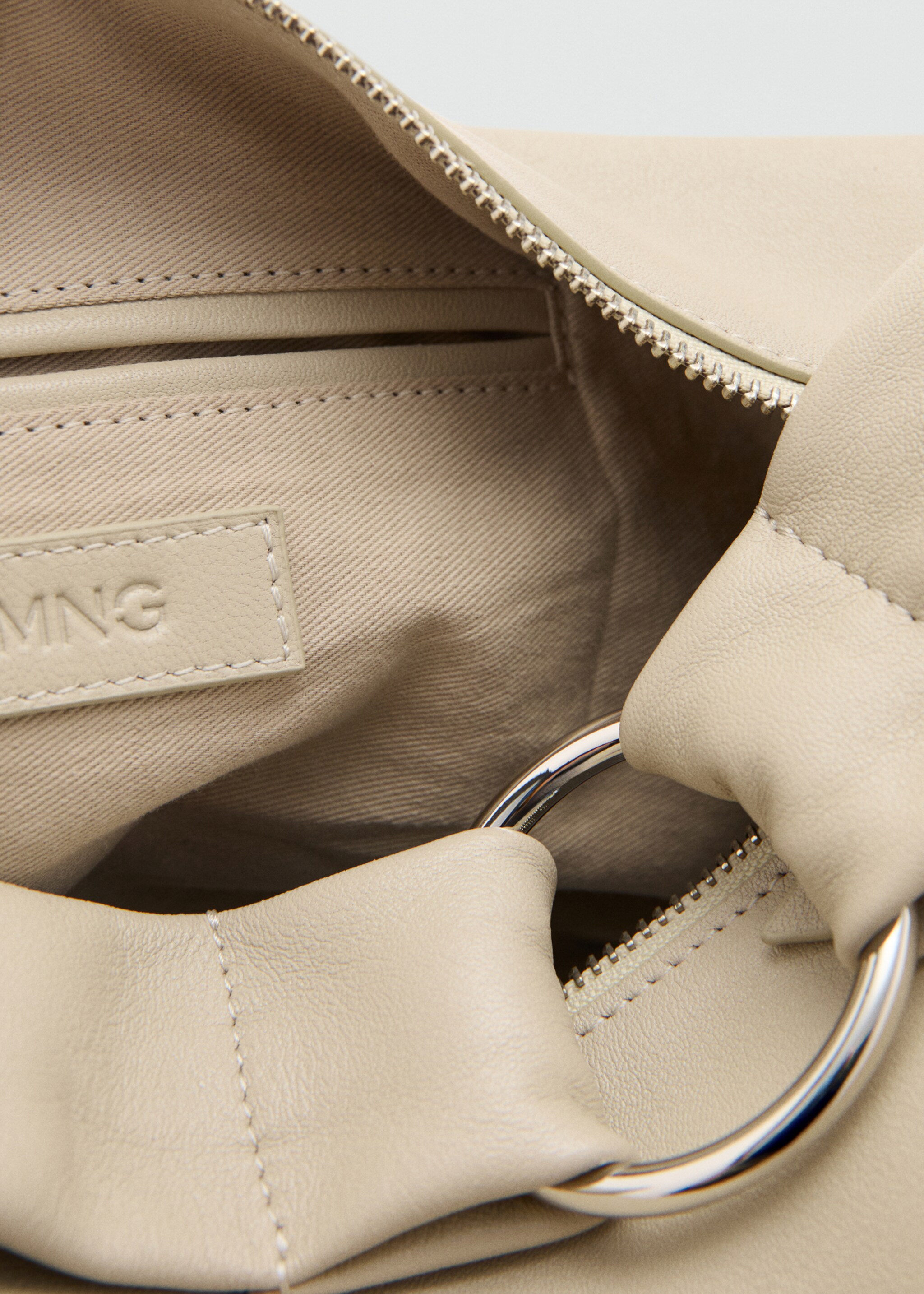 Leather shoulder bag with buckle - Details of the article 3, Ecru. Ref: 27066000-00.