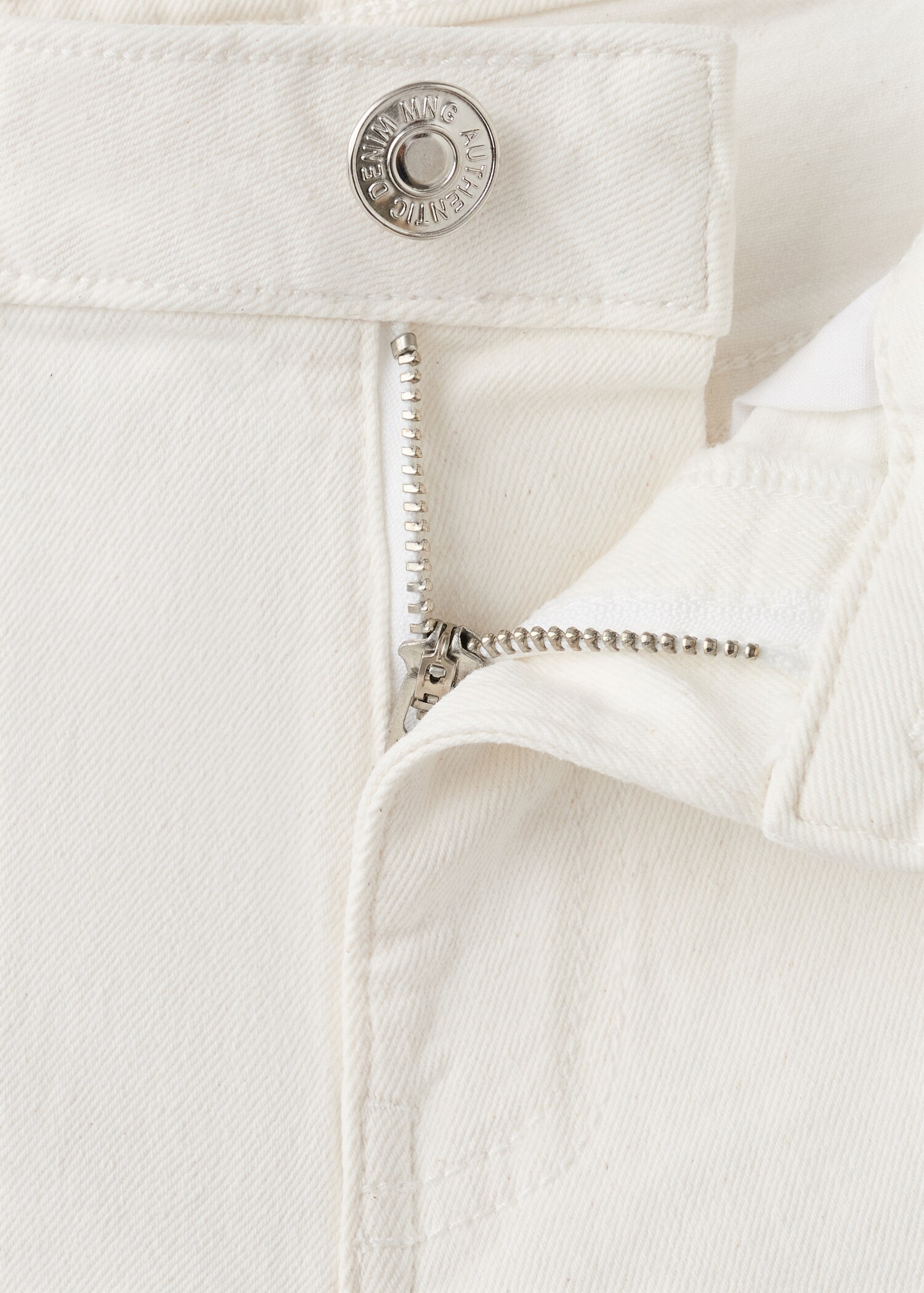Shorts with decorative details - Details of the article 0