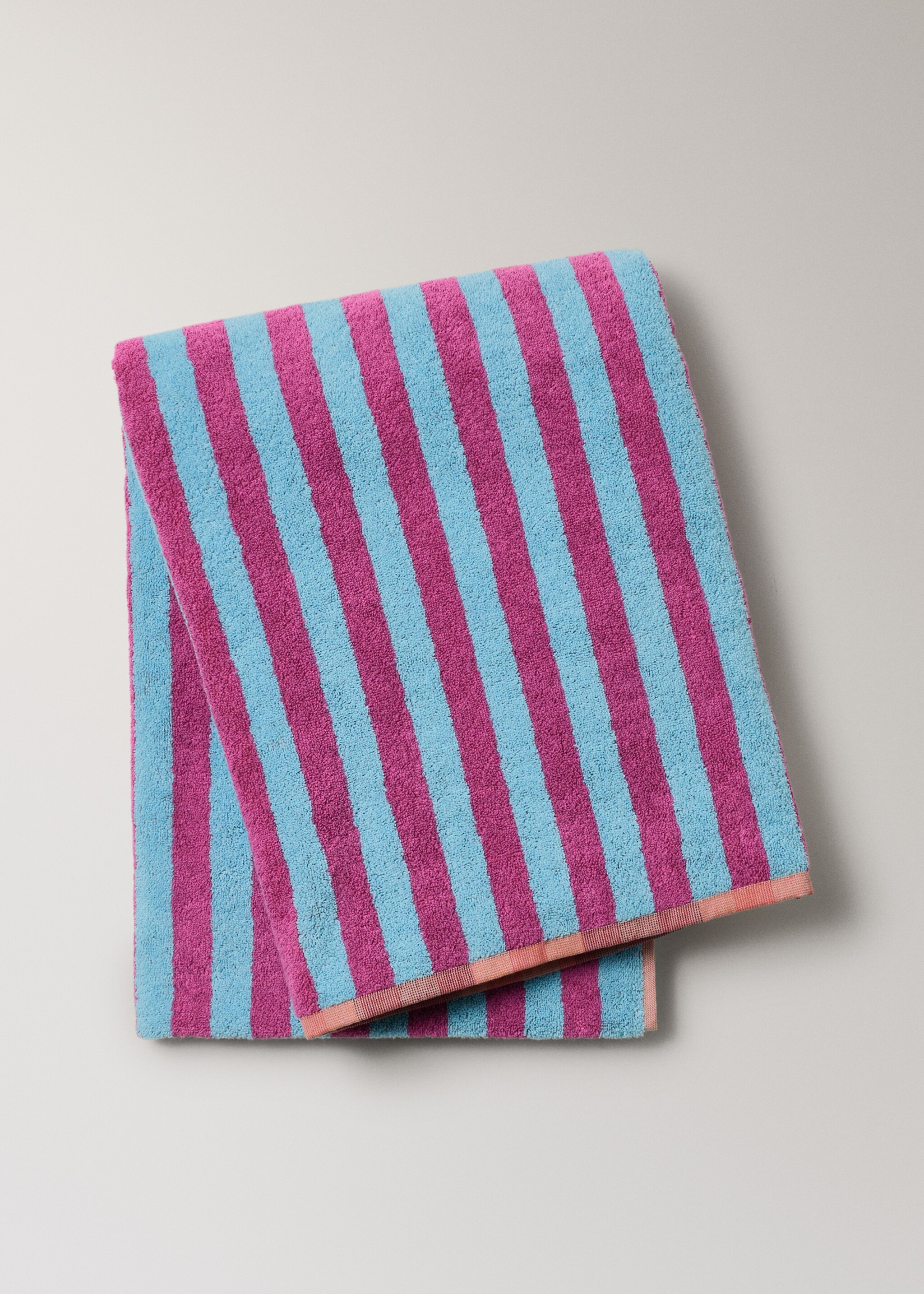 Reversible striped beach towel - Details of the article 4, Orange. Ref: 27066352-00.