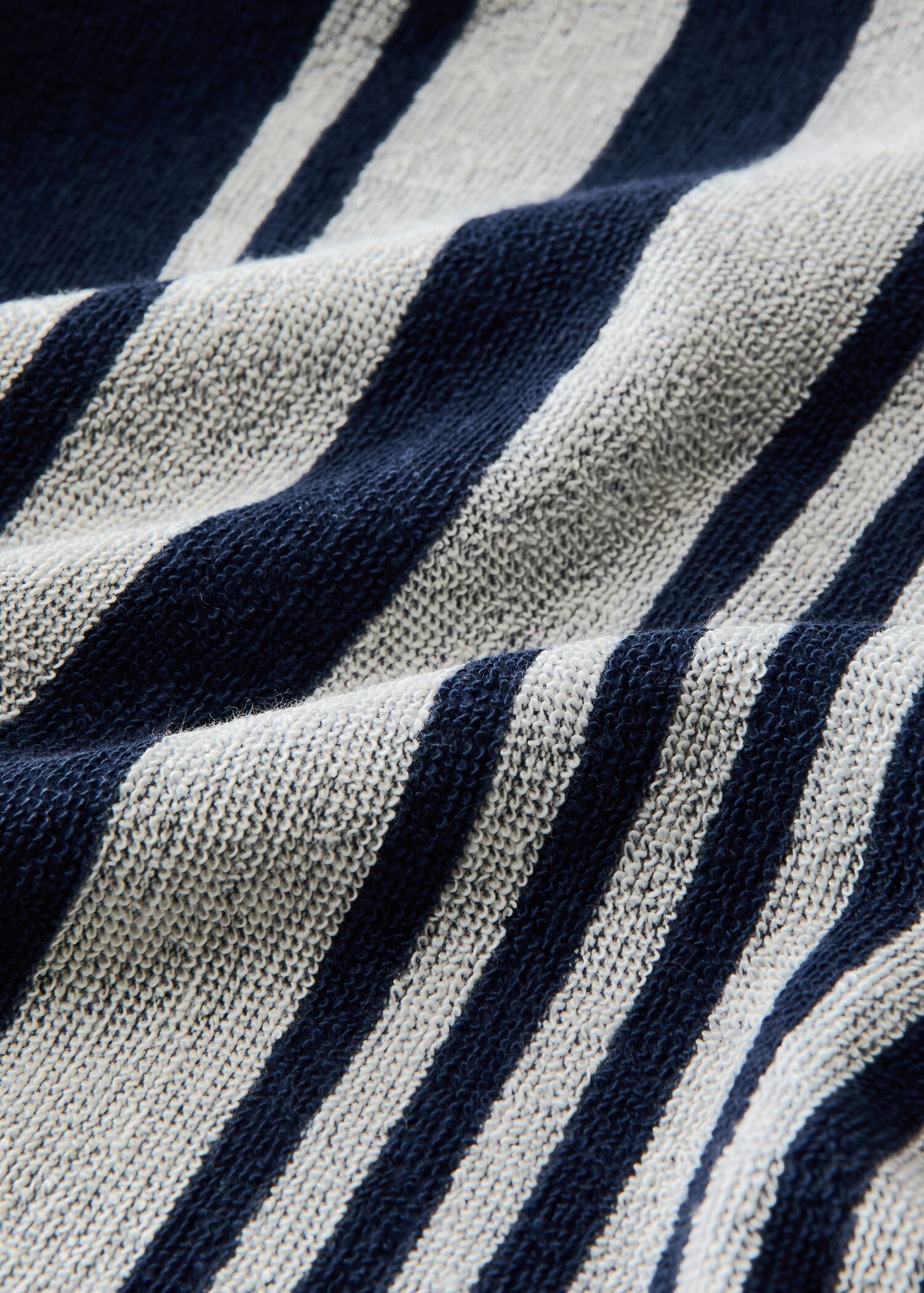 Striped beach towel with tassel detail - Details of the article 2
