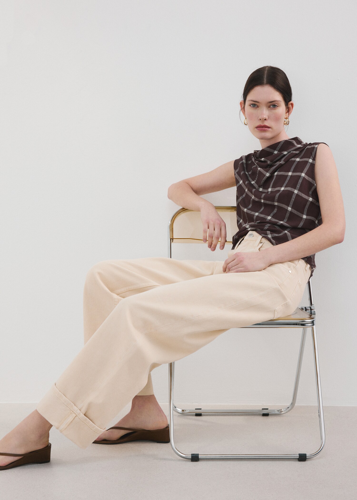 Top entallado cuello drapeado - Detalle del artículo 2