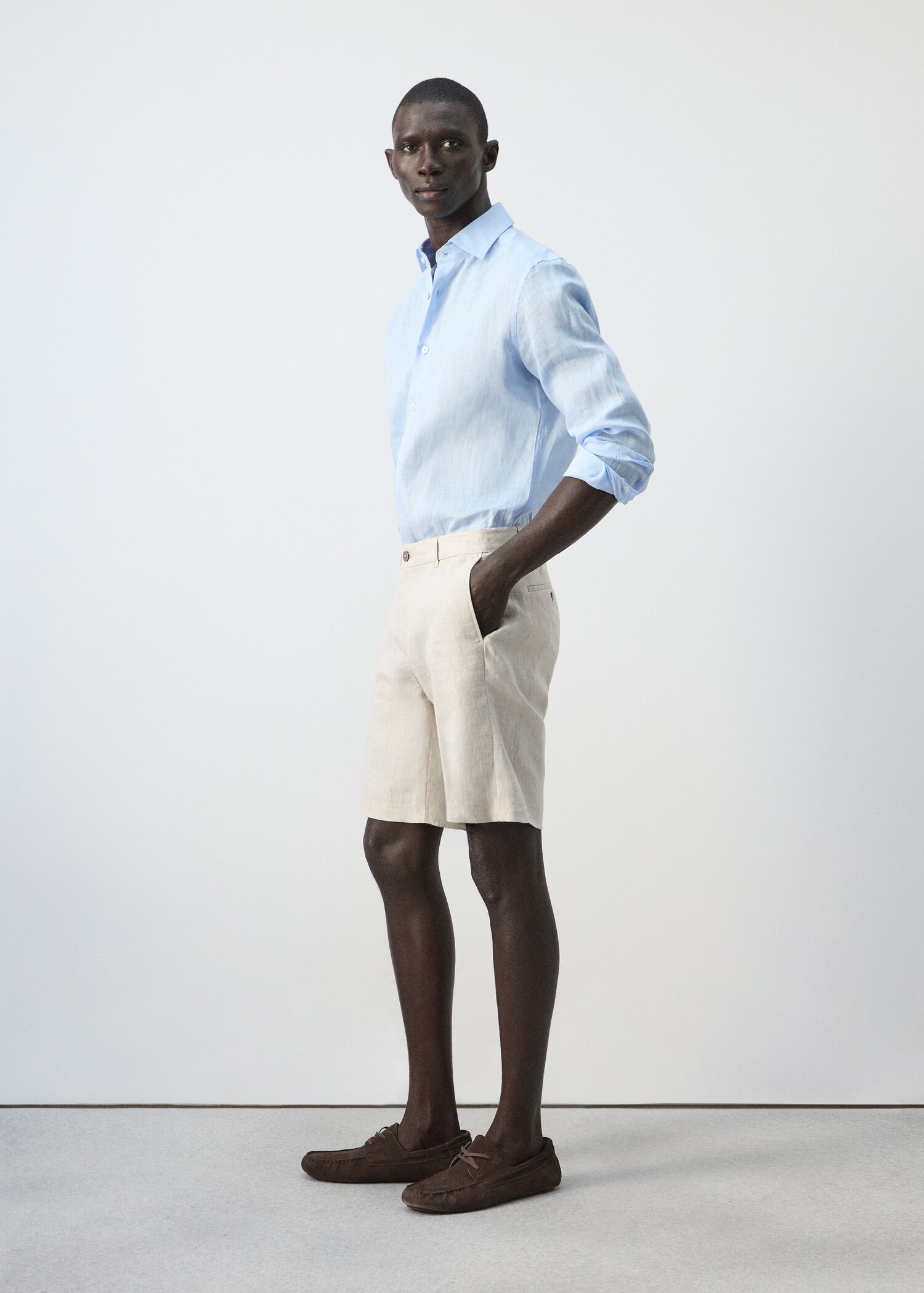 Βερμούδα slim fit 100% λινό - Λεπτομέρεια του προϊόντος 2