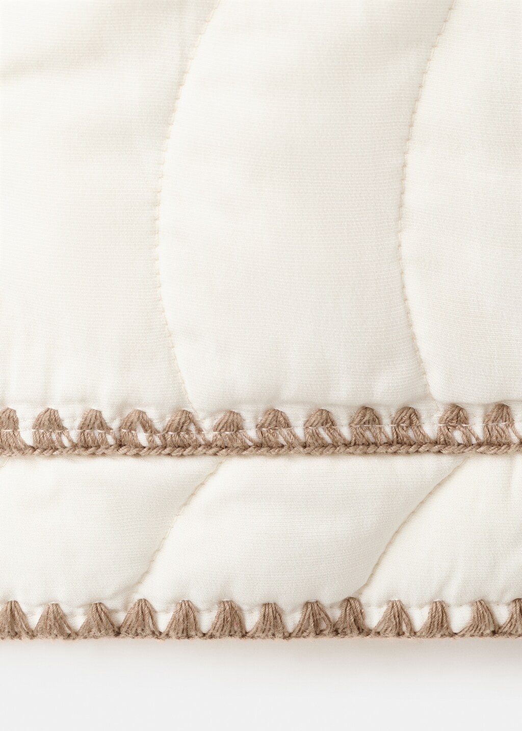 Quilted jacket with contrasting trim - image 4