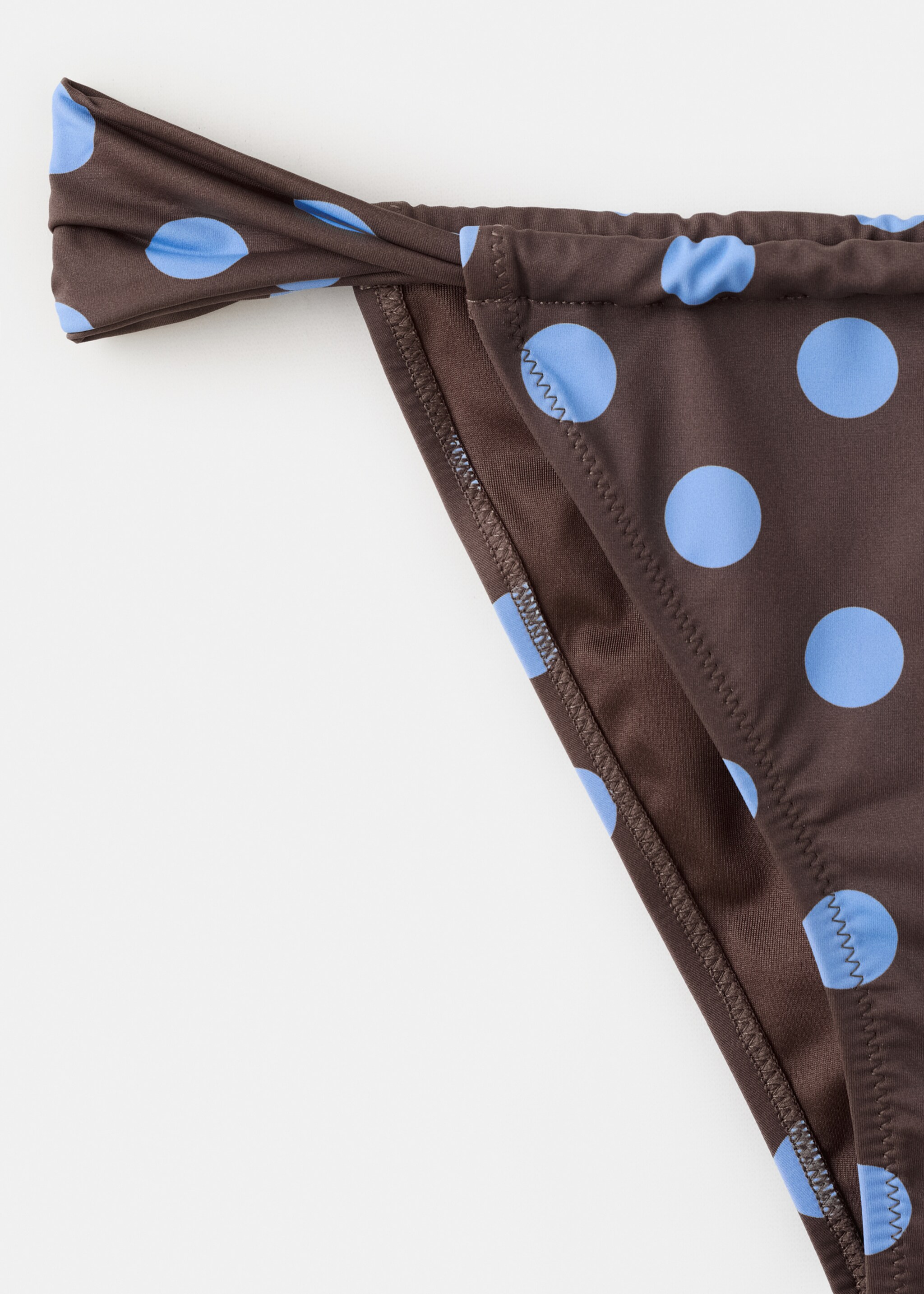 Bikini briefs with polka dots - Details of the article 8, Chocolate. Ref: 27066718-00.