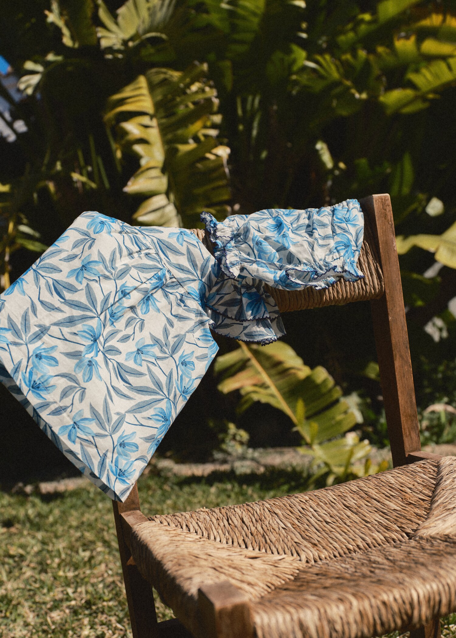 Floral dress and nappy cover - Details of the article 5