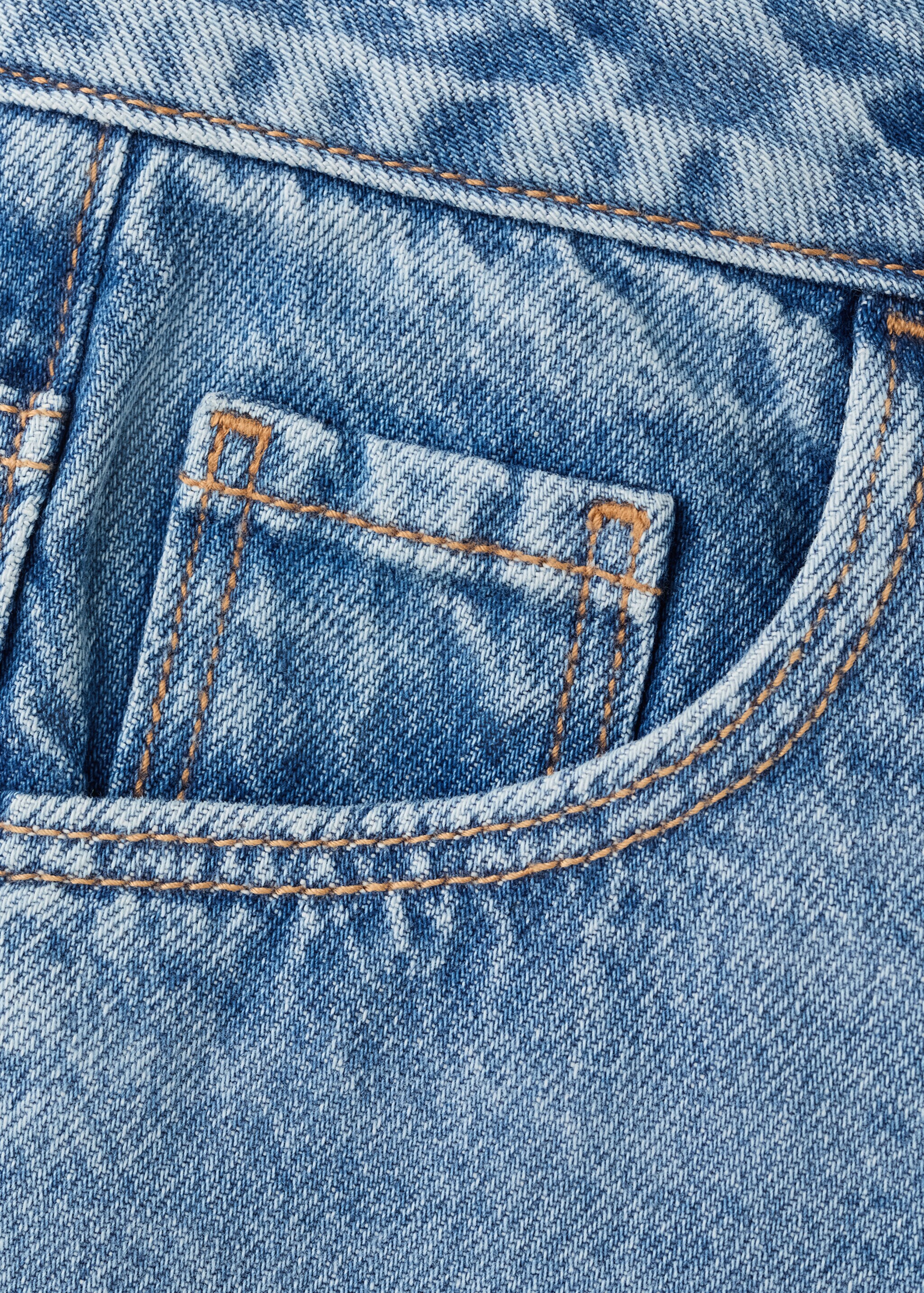 Baggy denim bermudas - Details of the article 0, Medium Blue. Ref: 27066732-00.