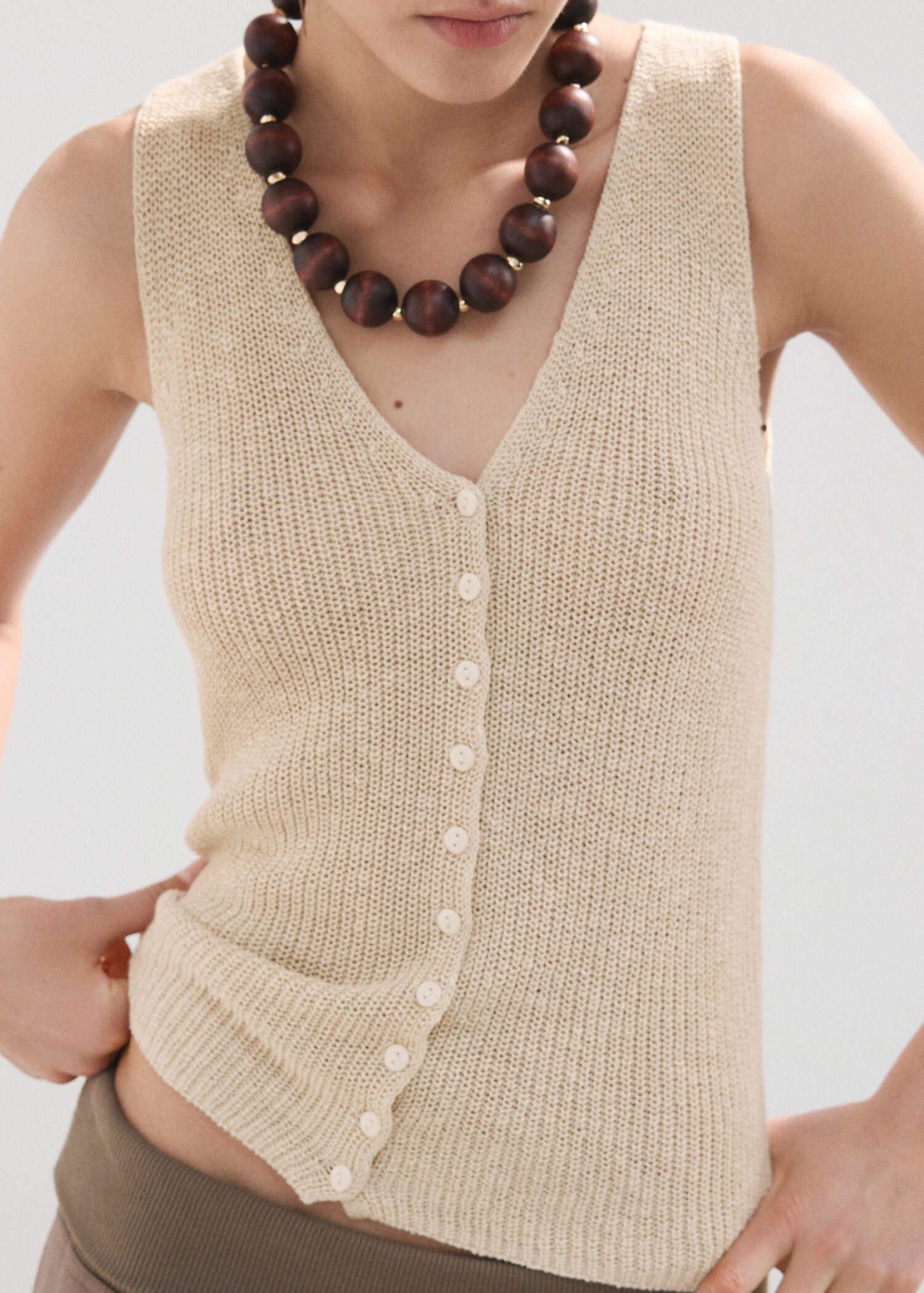 Openwork knitted waistcoat - Details of the article 1