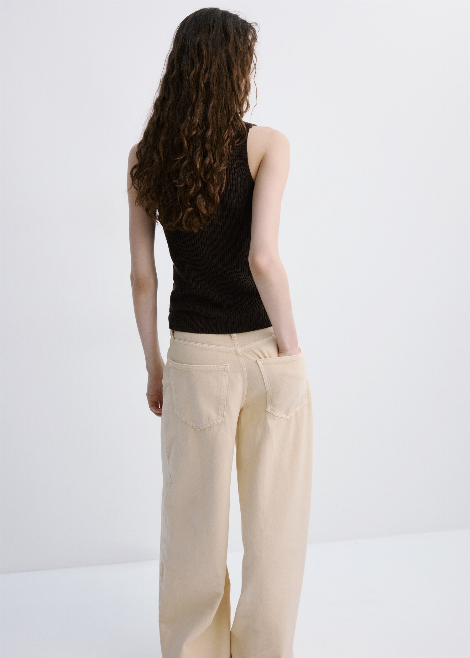 Vesta z dírkovaného úpletu - Zadní strana zboží