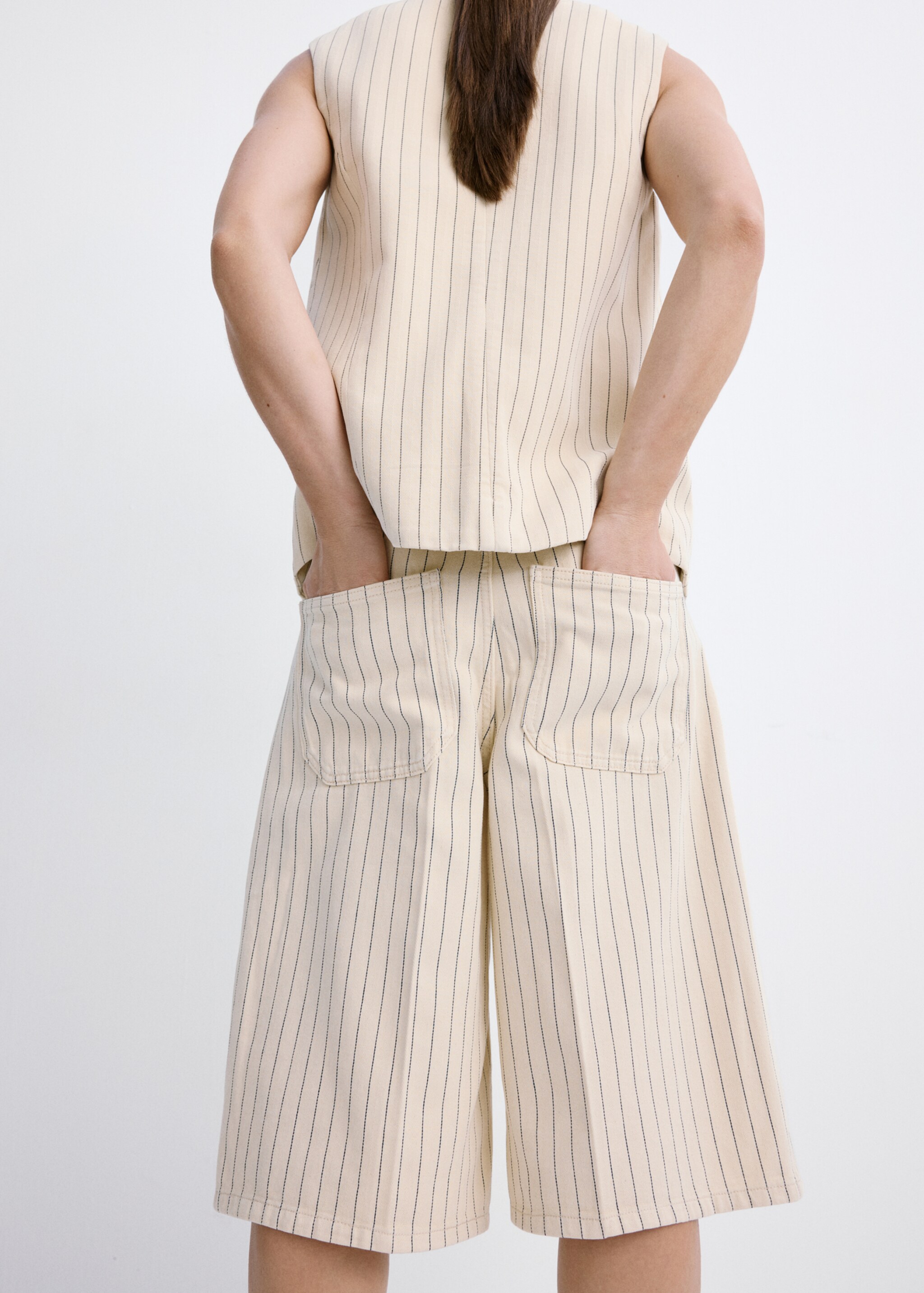 Бермуды в полоску с средней посадкой - Обратная сторона изделия, Ванильный. Ref: 27067139-00.