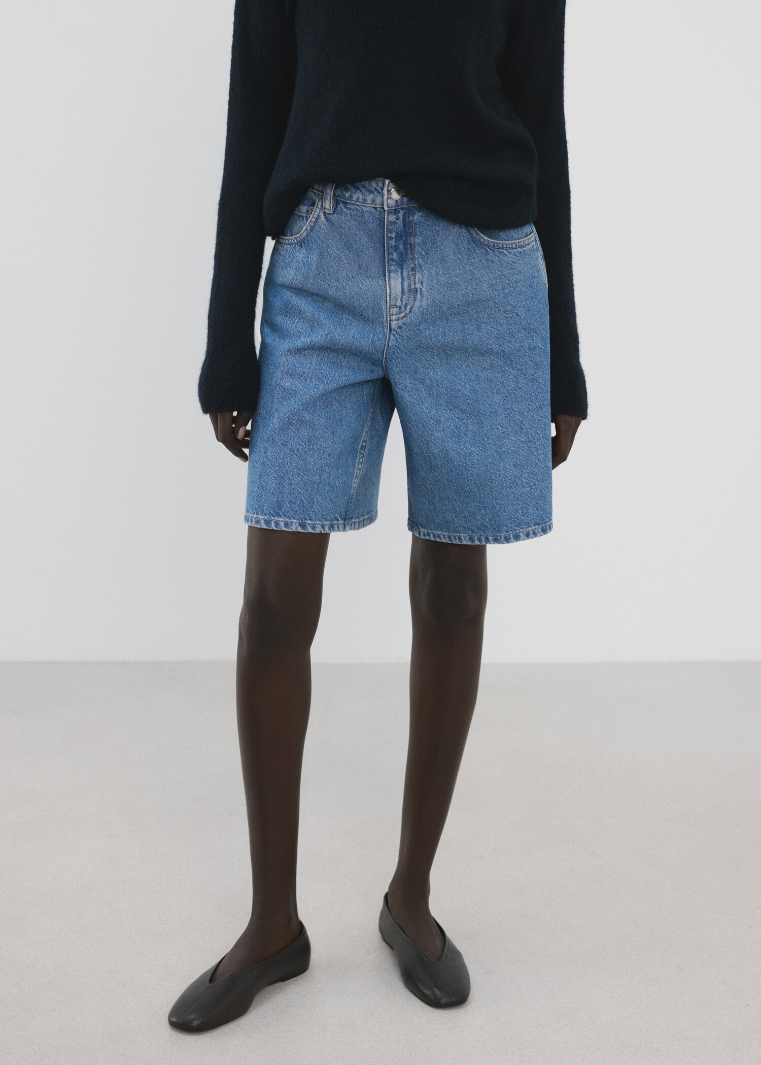 High-waist straight-fit denim shorts - Medium plane
