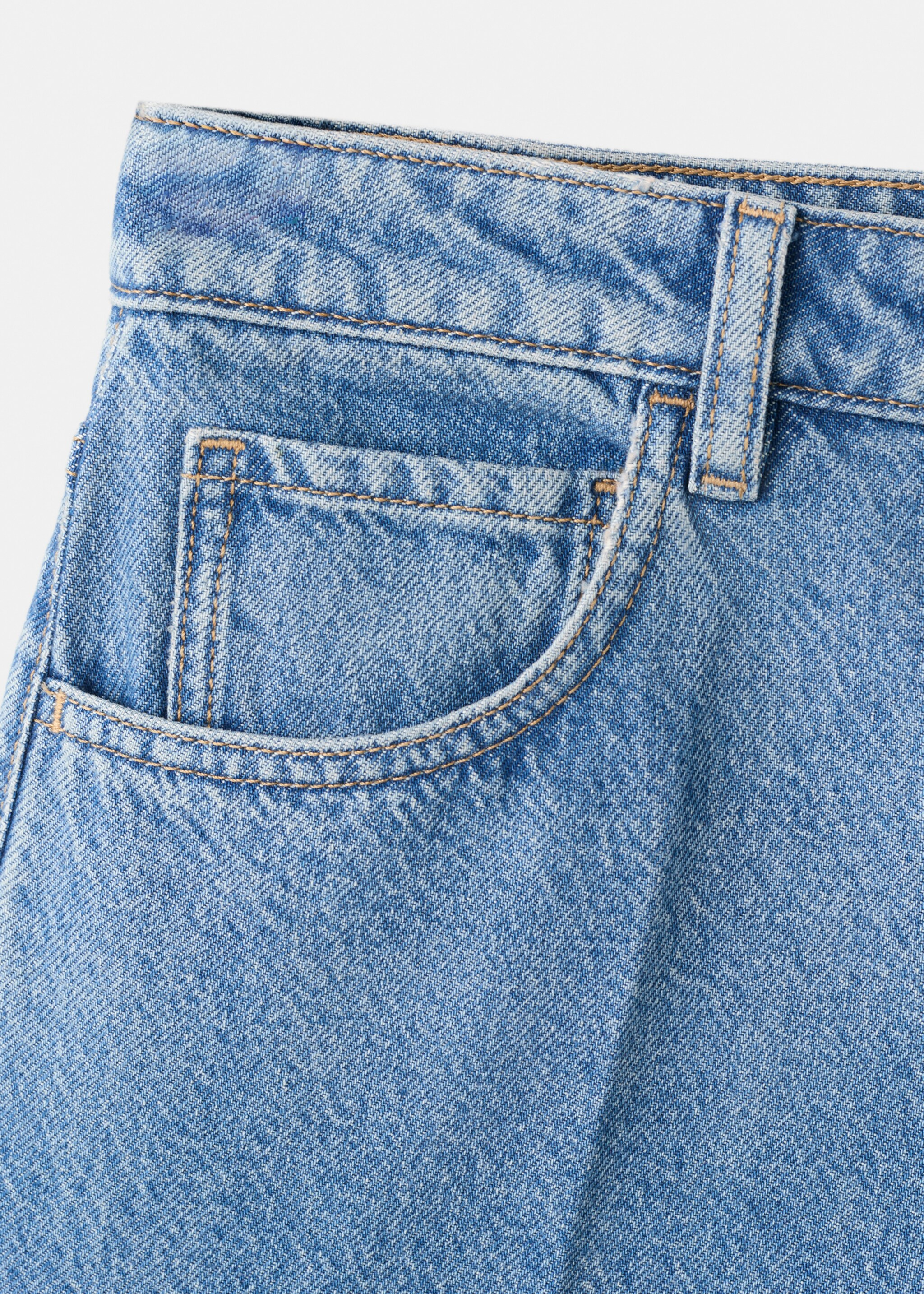 High-waist straight-fit denim shorts - Details of the article 0, Medium Blue. Ref: 27067146-00.