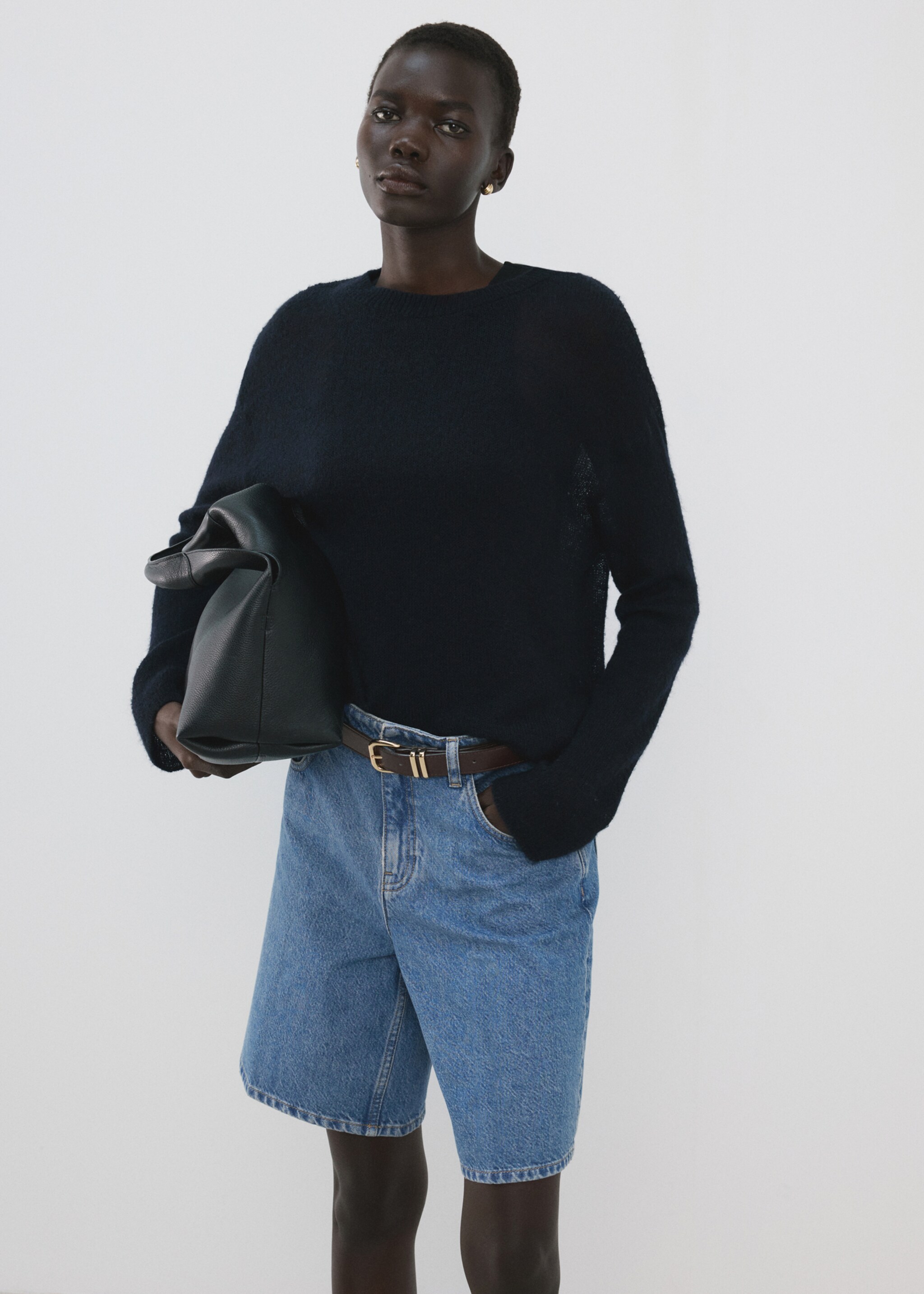 High-waist straight-fit denim shorts - Details of the article 1, Medium Blue. Ref: 27067146-00.