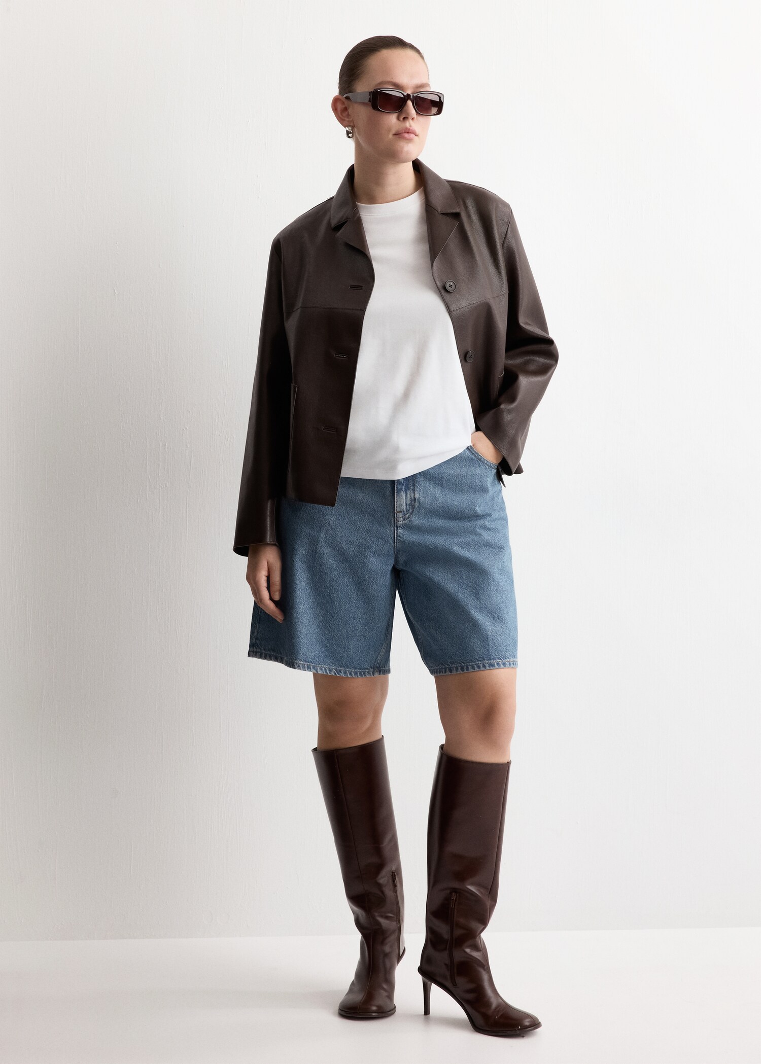 High-waist straight-fit denim shorts - Details of the article 3