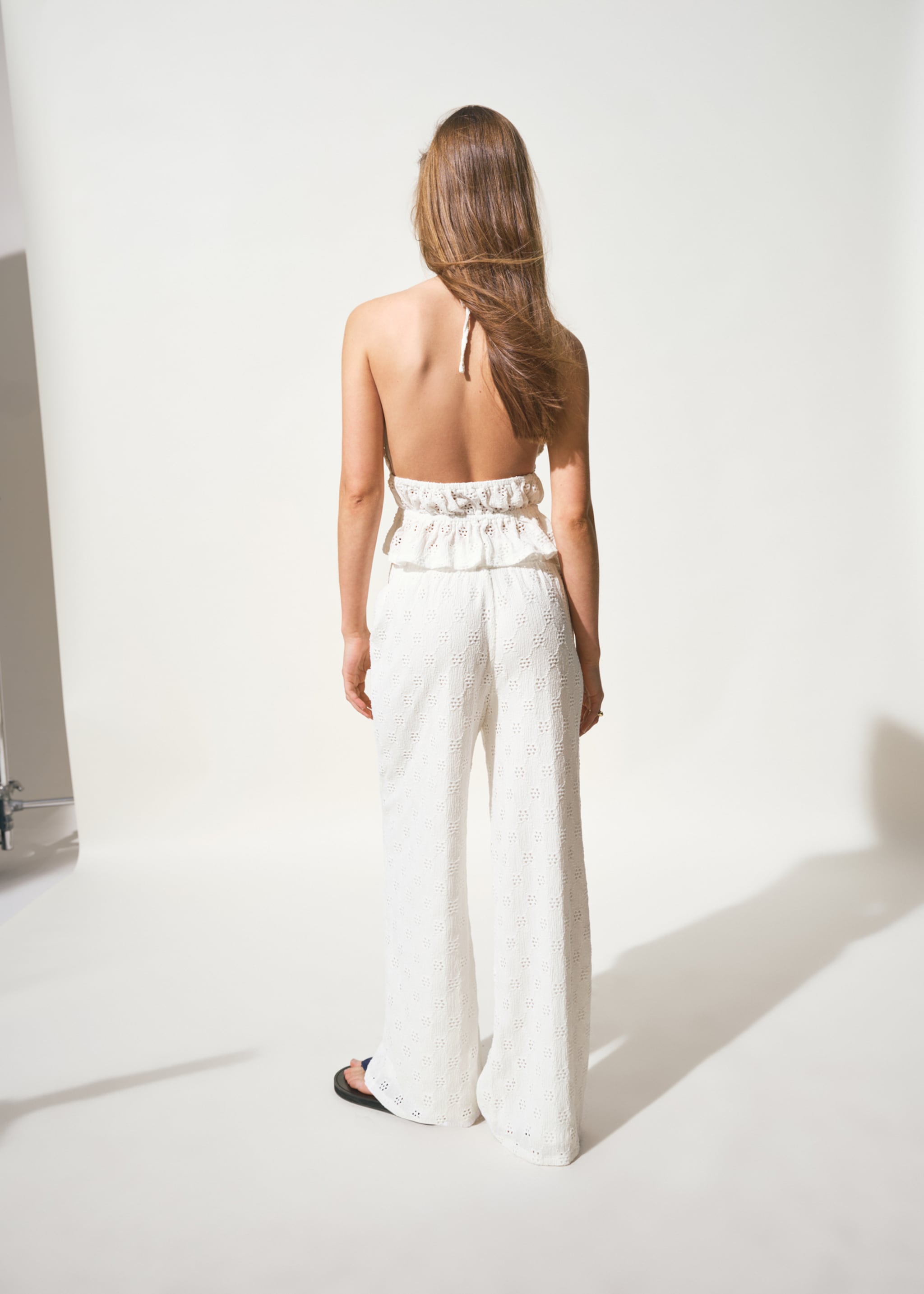 بنطلون مستقيم بتفاصيل تطريز - الجهة الخلفية للمنتج, سكري. Ref: 27067147-00.