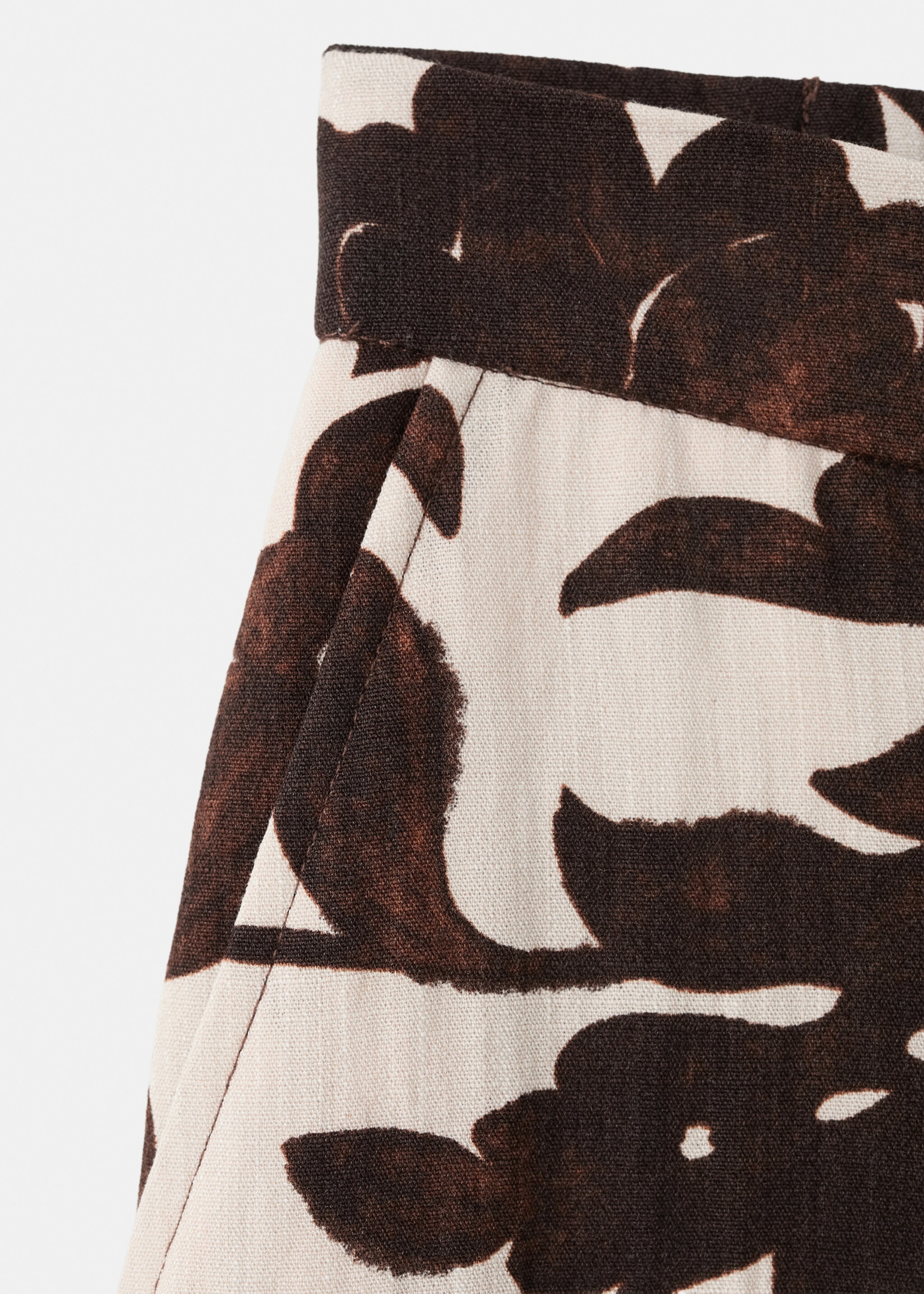 Floral print trousers - Details of the article 0, Brown. Ref: 27067148-00.