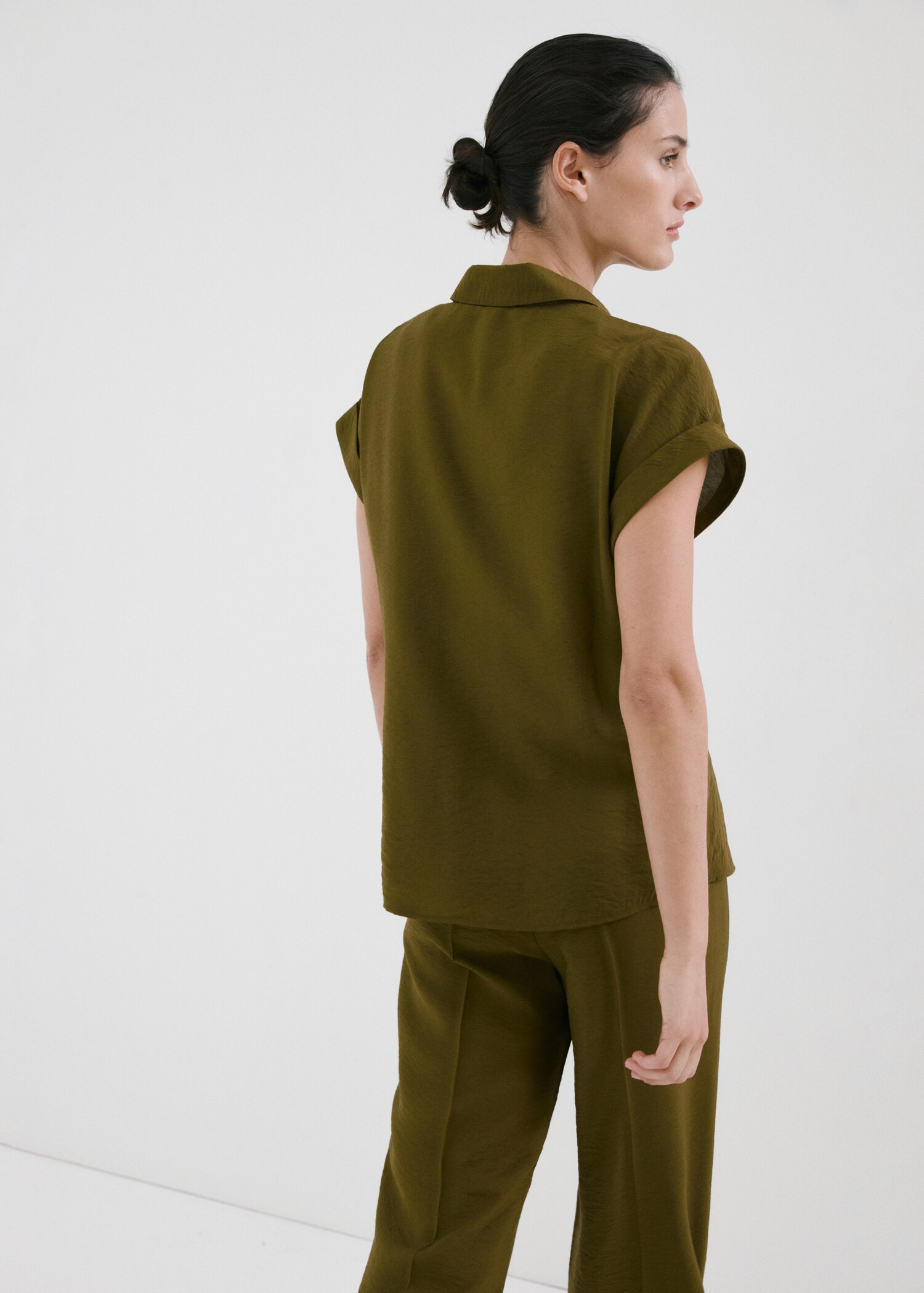 Chemise à nœud manches courtes - Verso de l’article