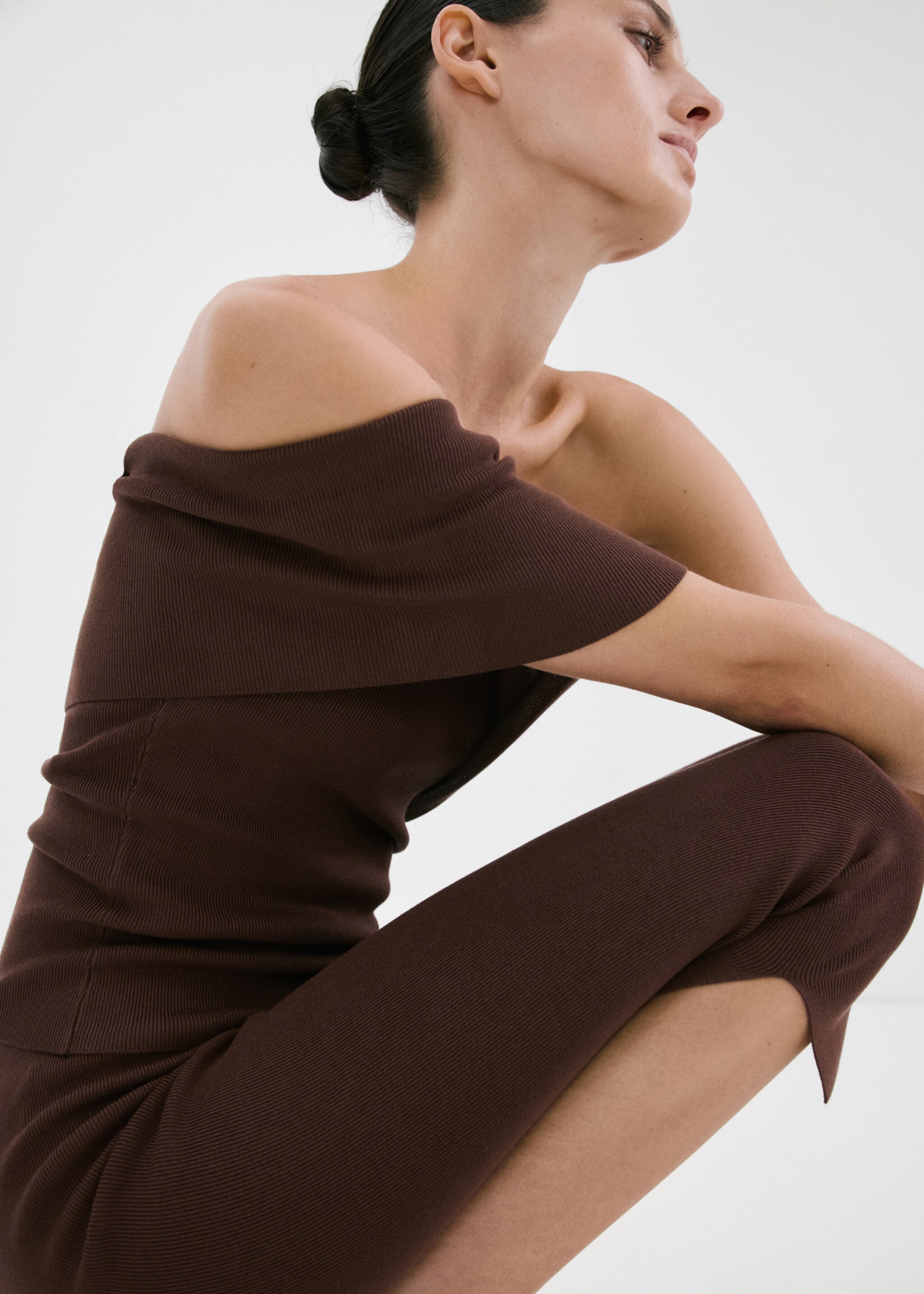 Slit hem leggings - Details of the article 1, Chocolate. Ref: 27067155-00.