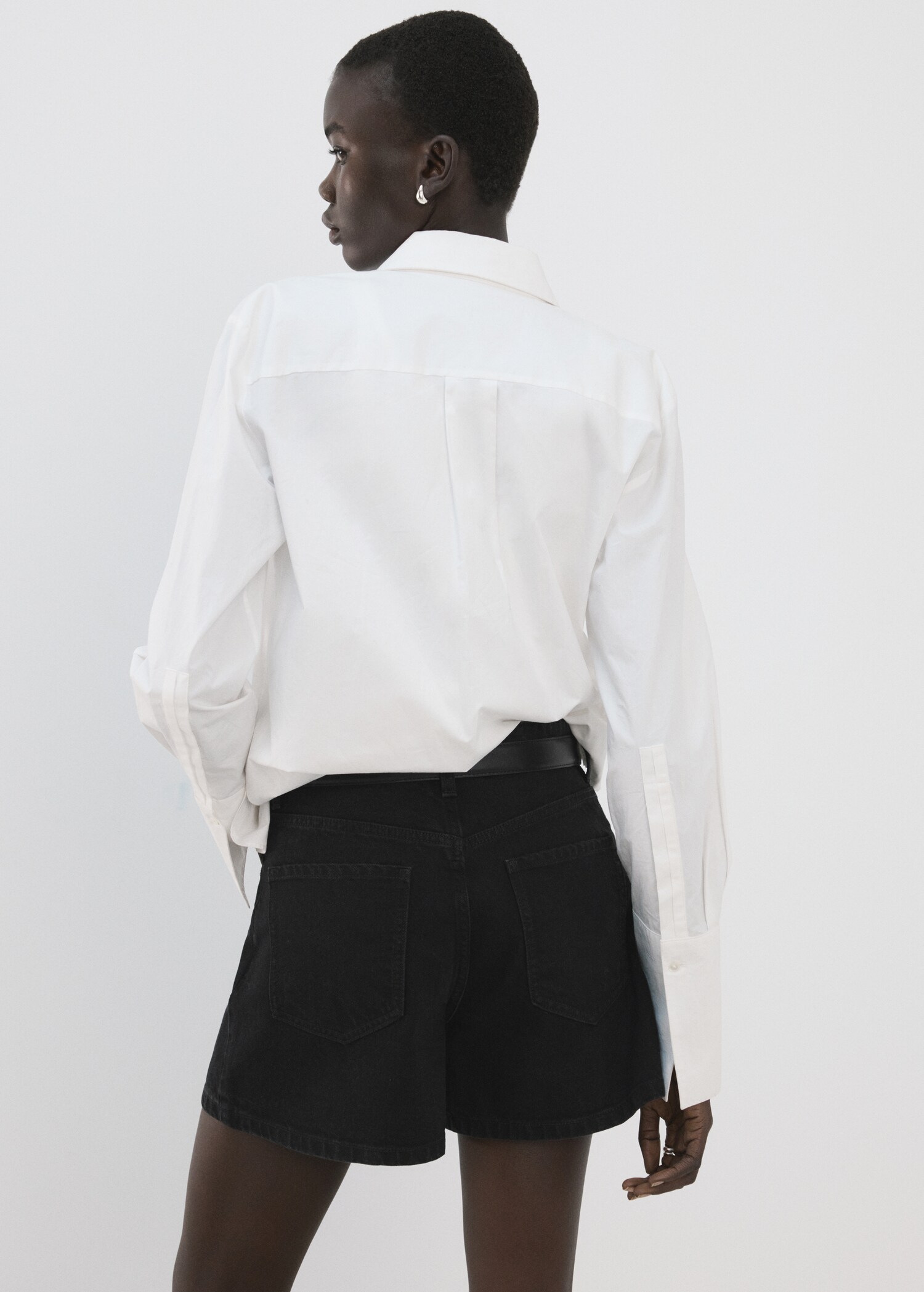 Straight-leg mid-rise denim shorts - Reverse of the article