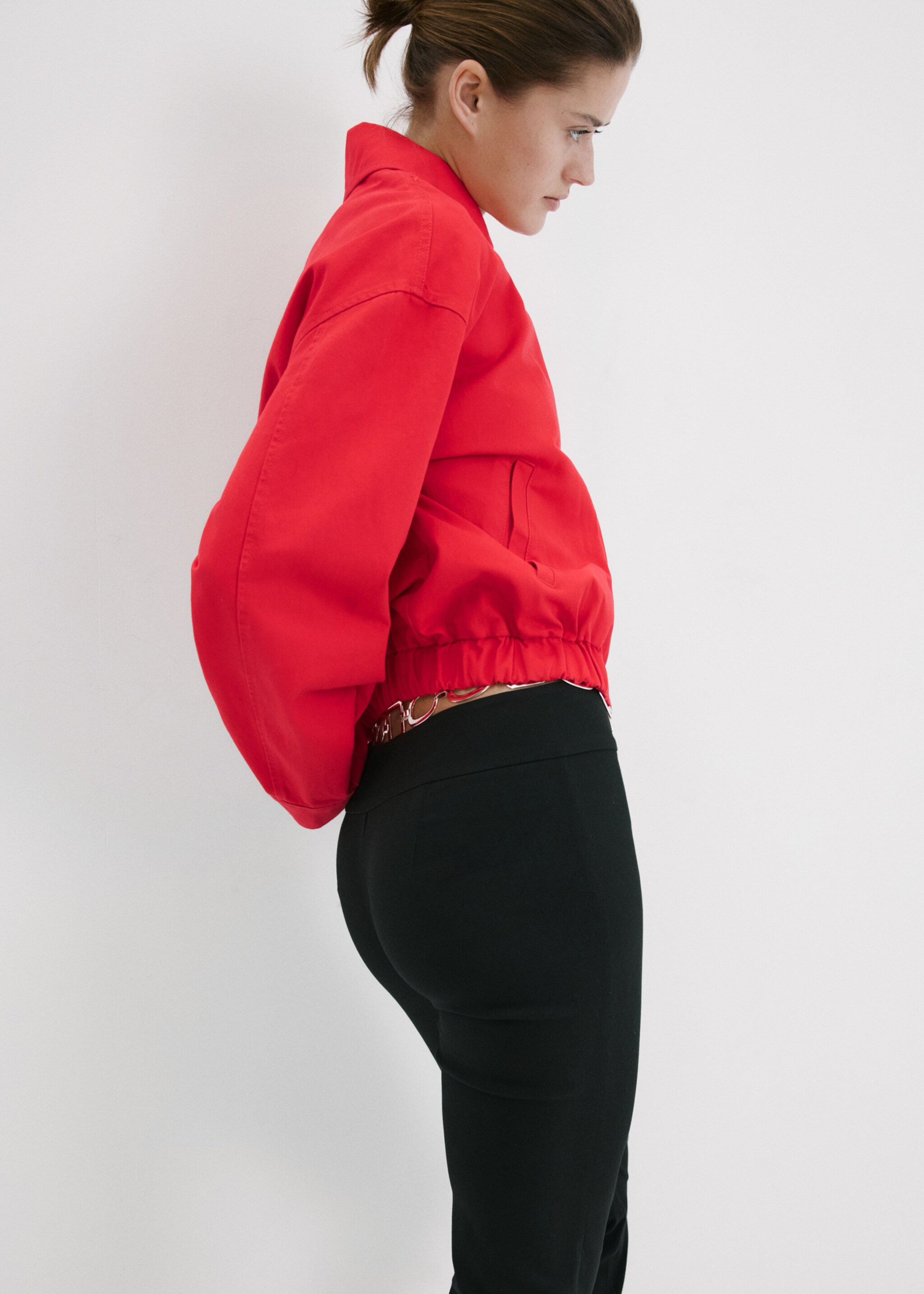 Bomber jacket with shirt collar - Details of the article 2, Red. Ref: 27067162-00.