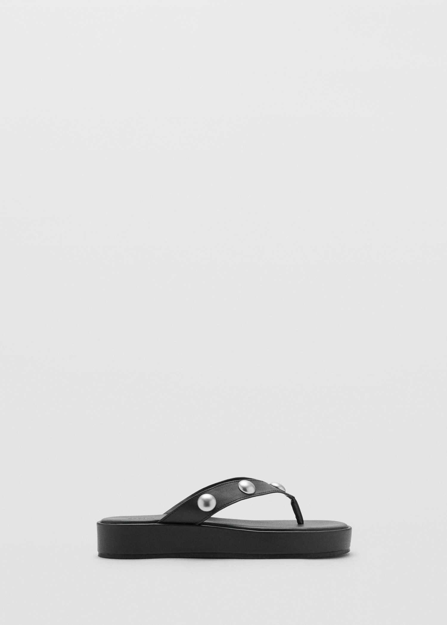 Sandalias tachuelas - Artículo sin modelo