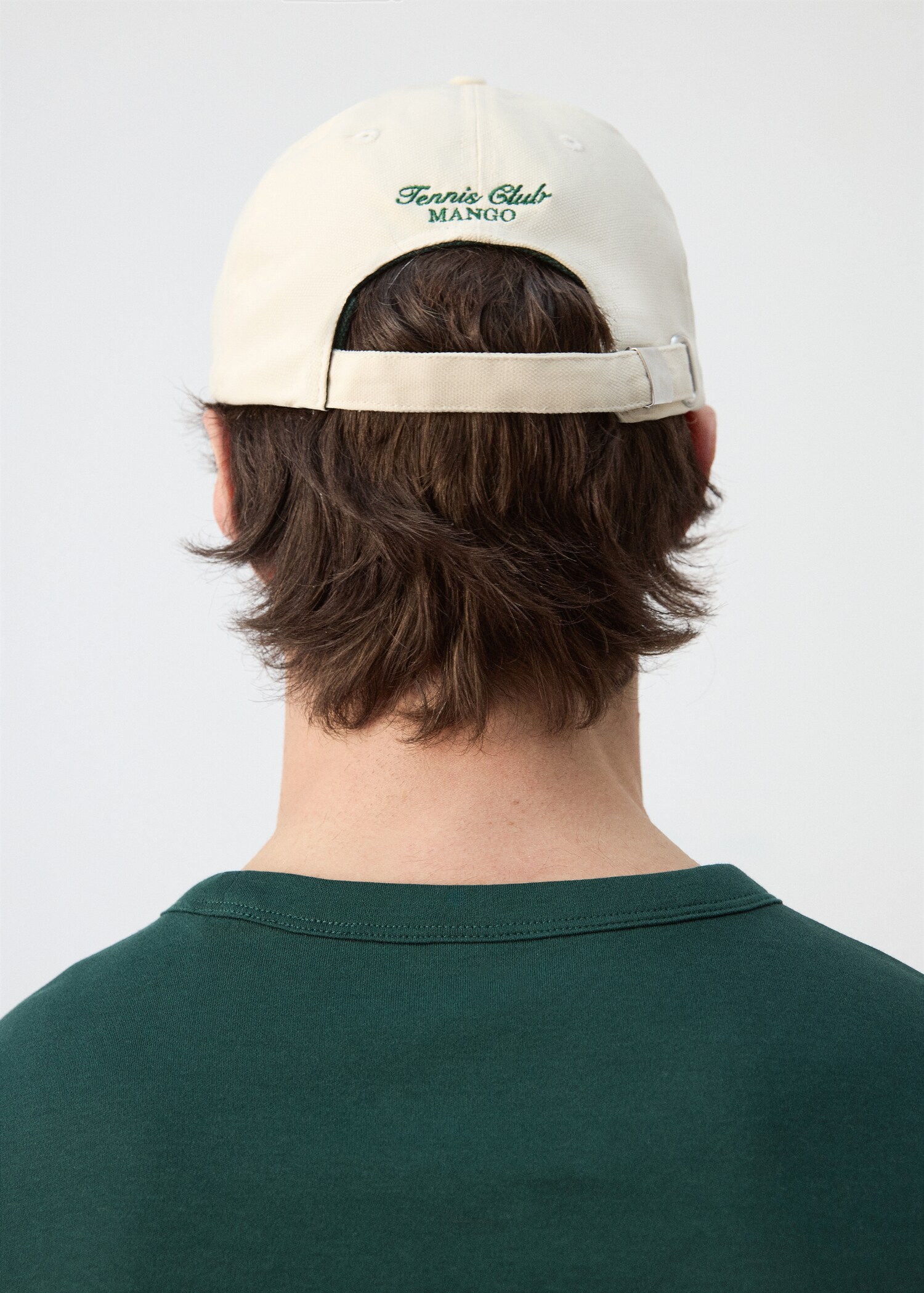 Cap with embroidered logo - Details of the article 9